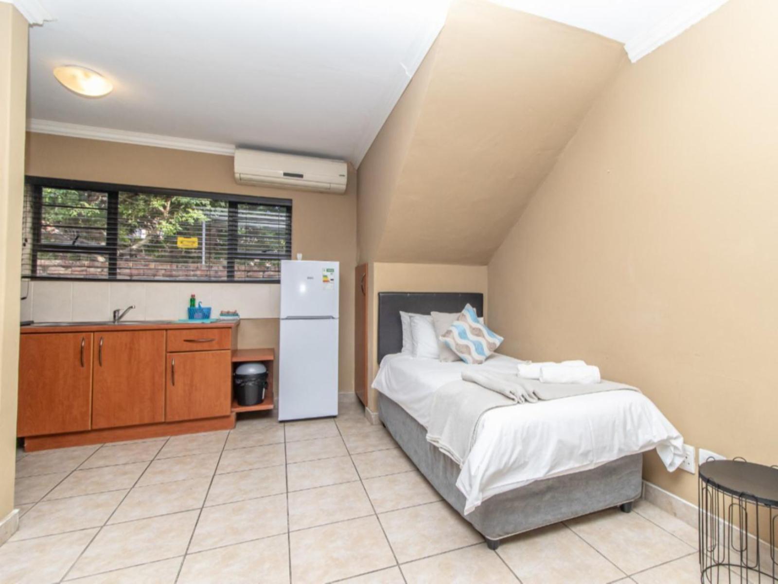 Room 6 — Kitchenette