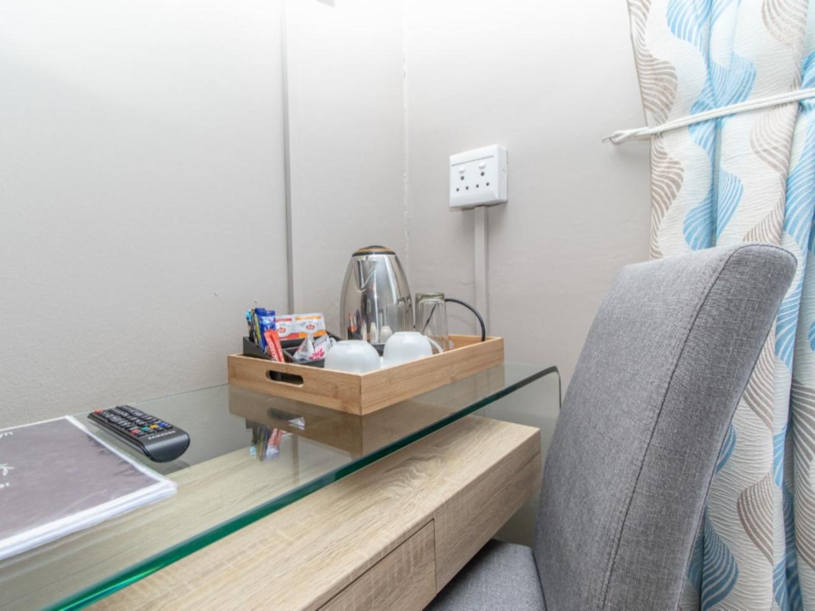 Room 1 — Coffee/tea facilities