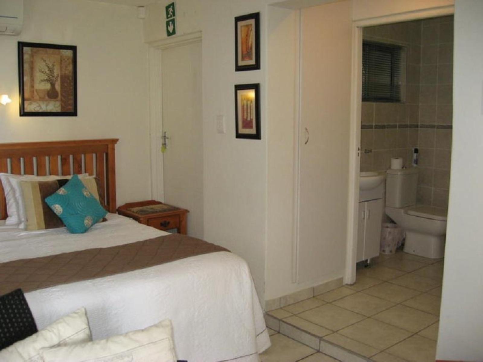 Room 1 — Photo of the whole room