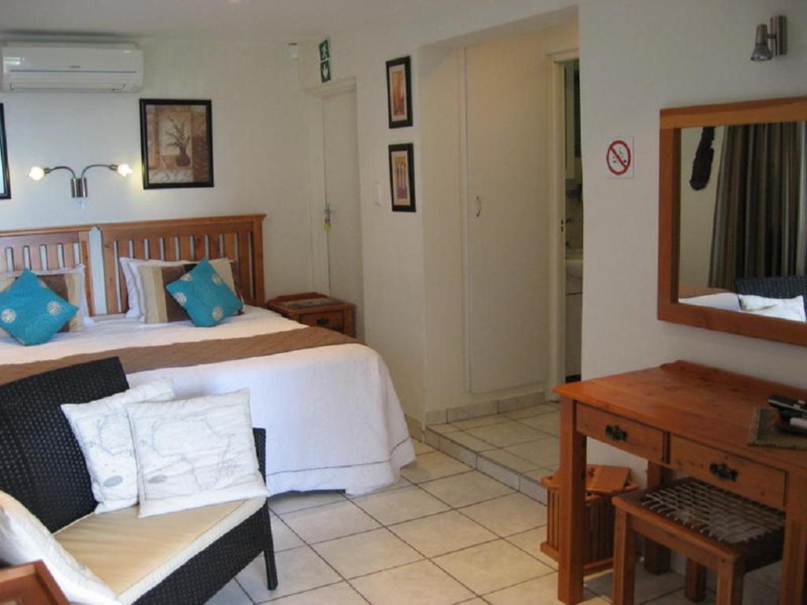 Room 1 — Photo of the whole room