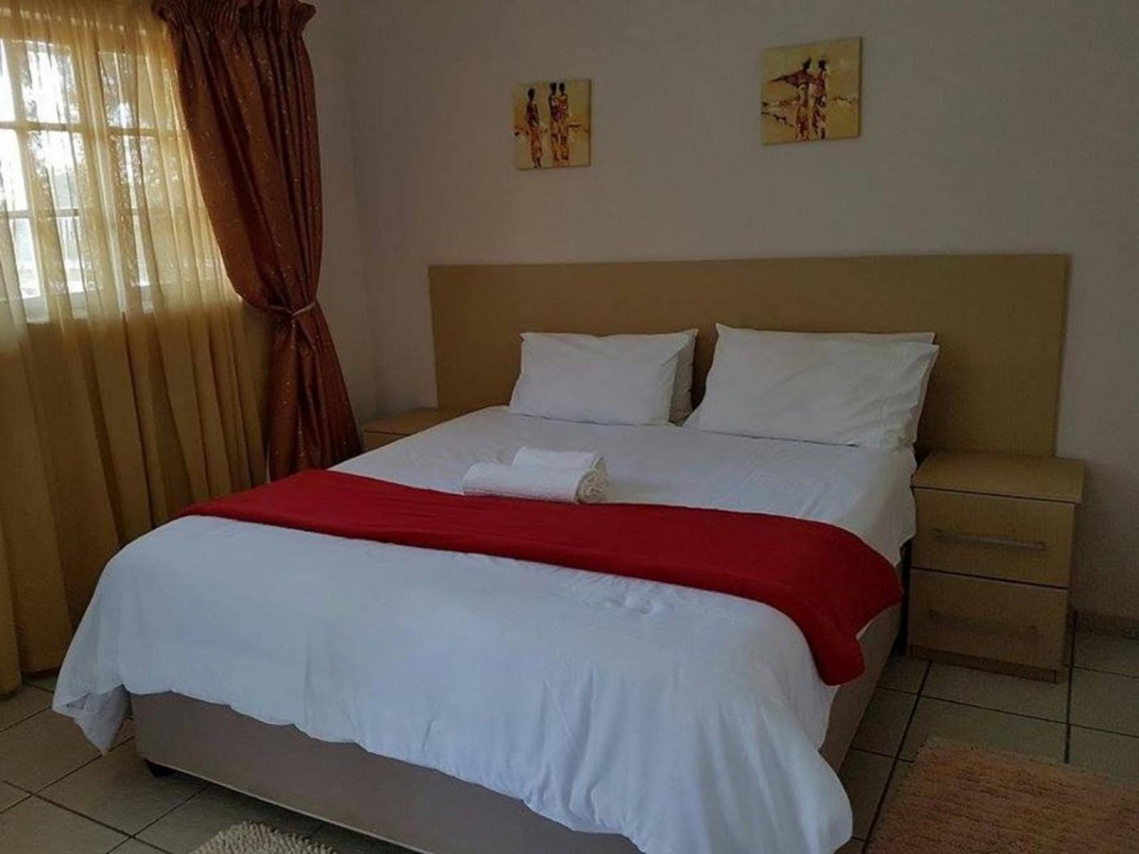 Room 1 — Photo of the whole room