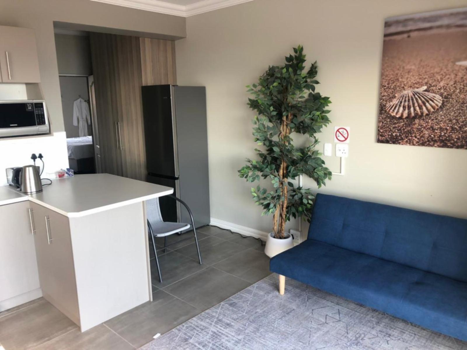 Room 1 — Kitchenette