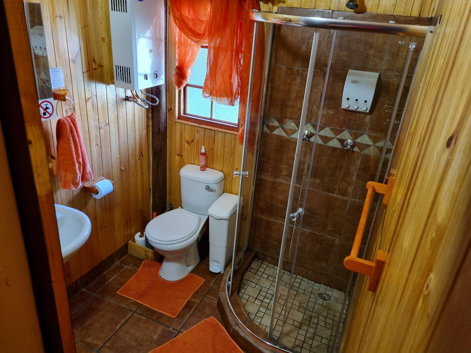 Room 2 — Photo of the whole room
