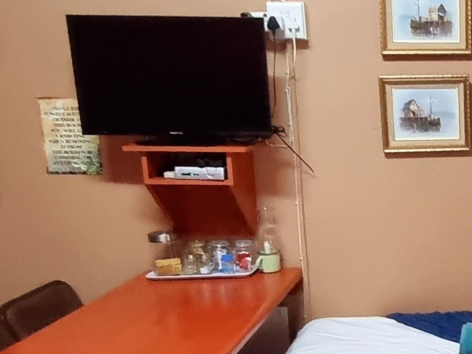 Room 1 — TV and multimedia