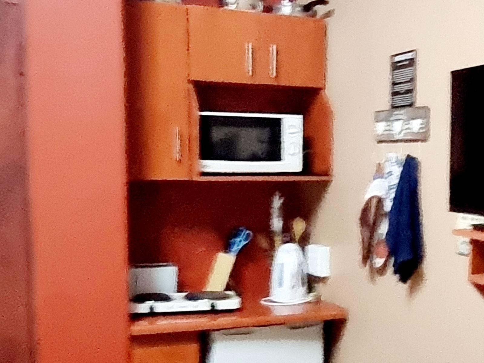 Room 1 — Kitchenette
