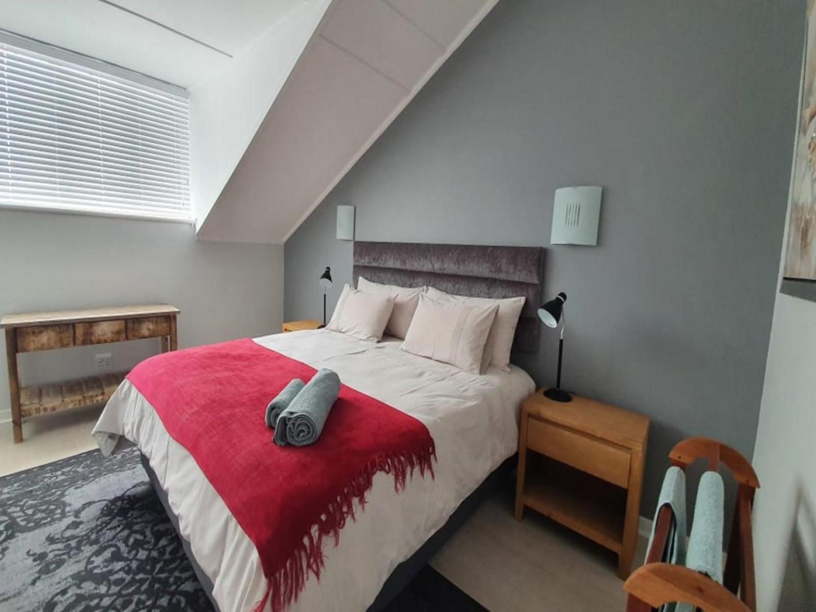 Room 1 — Photo of the whole room