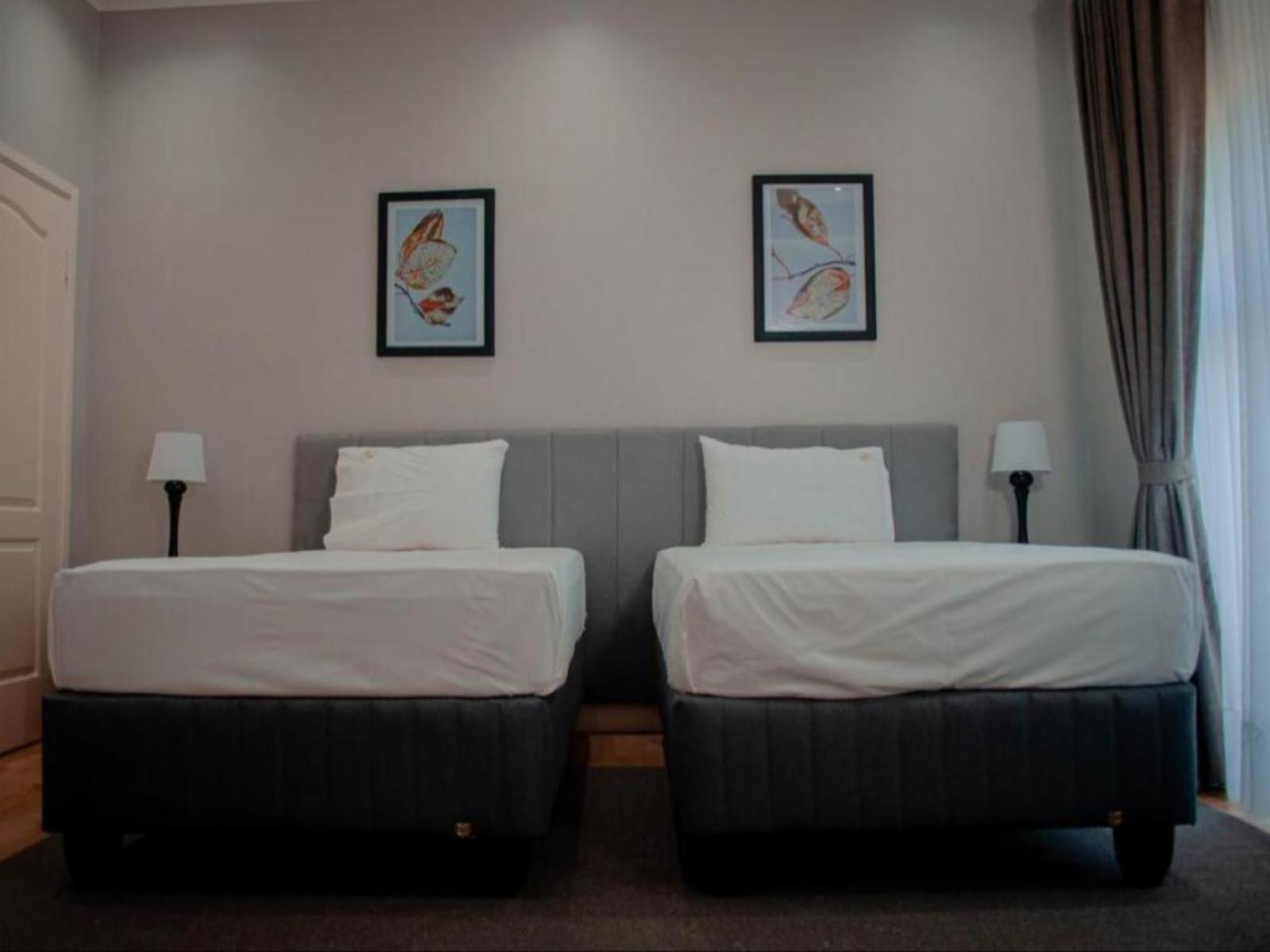 Room 2 — Photo of the whole room