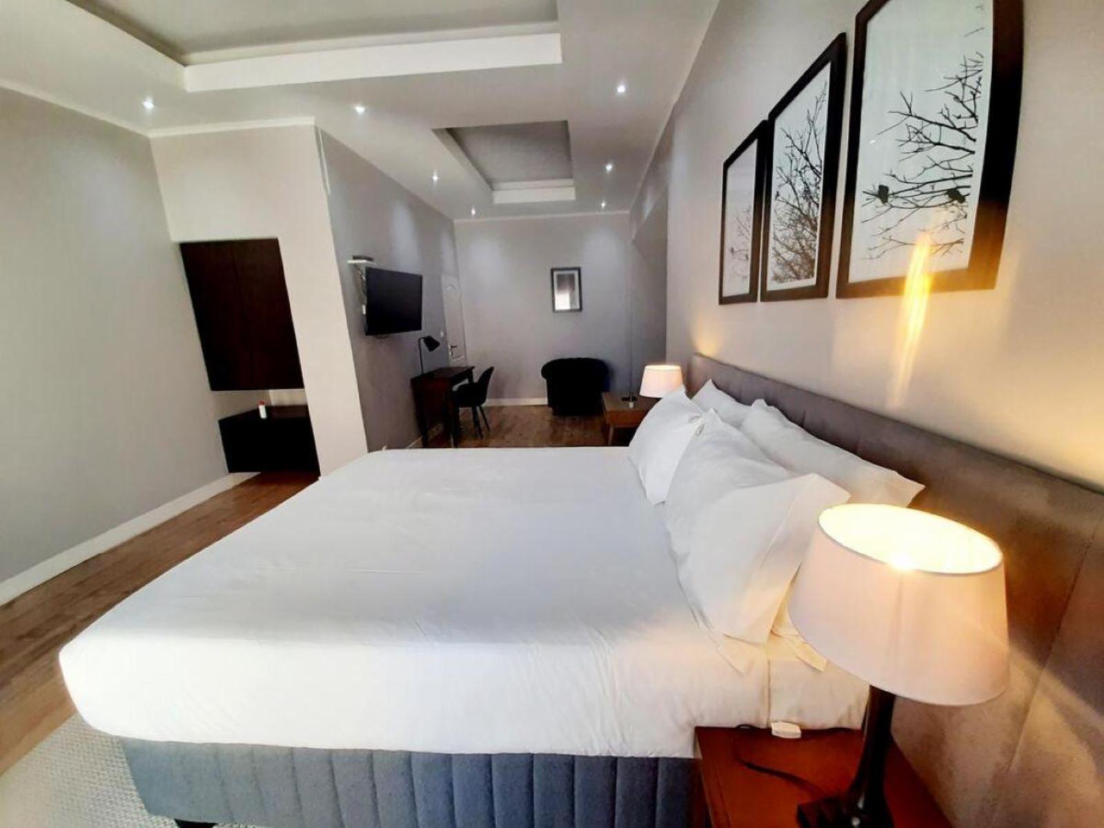 Room 4 — Photo of the whole room