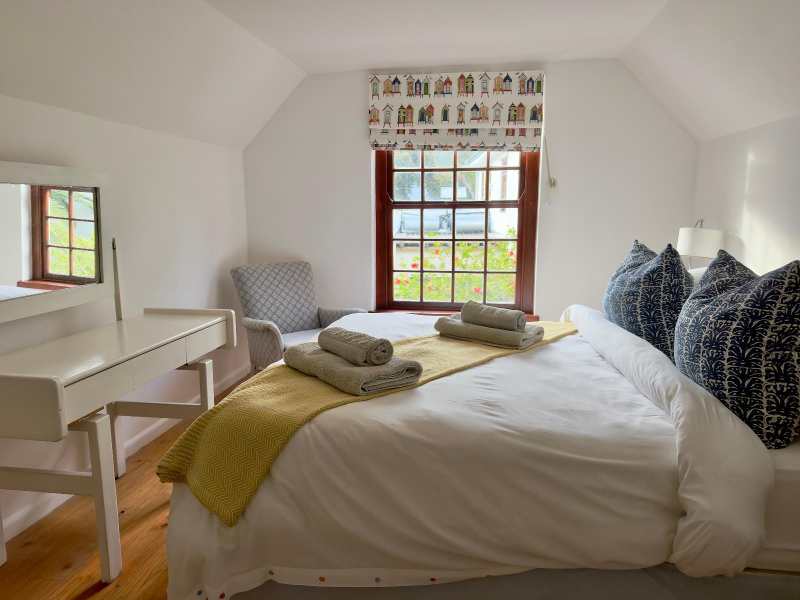 Room 1 — Photo of the whole room