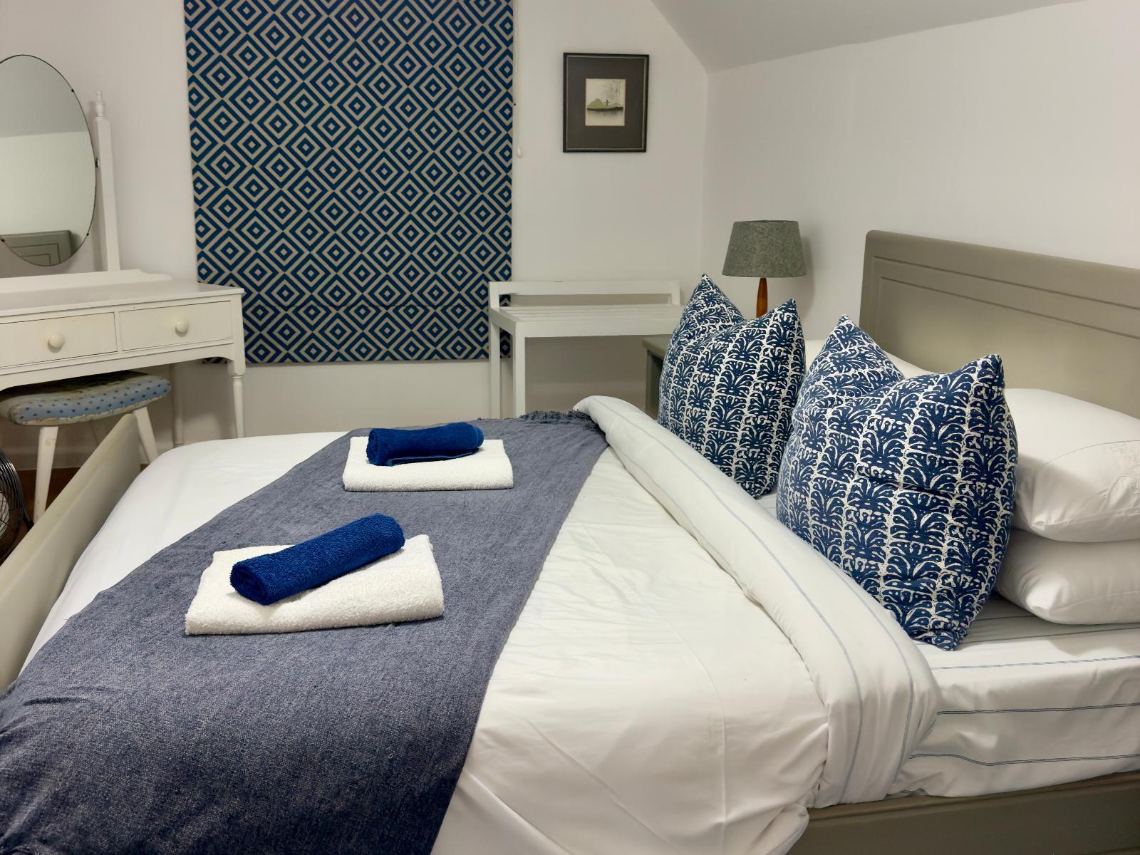 Room 1 — Photo of the whole room