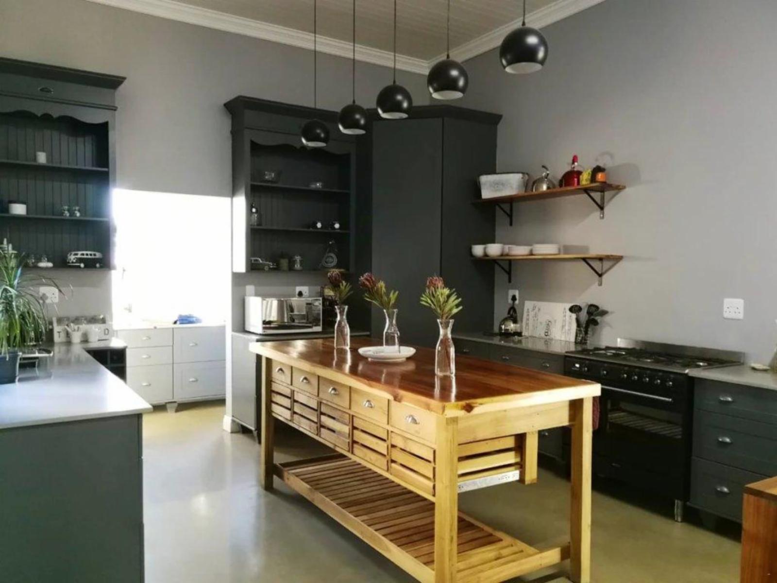 Room 1 — Kitchenette