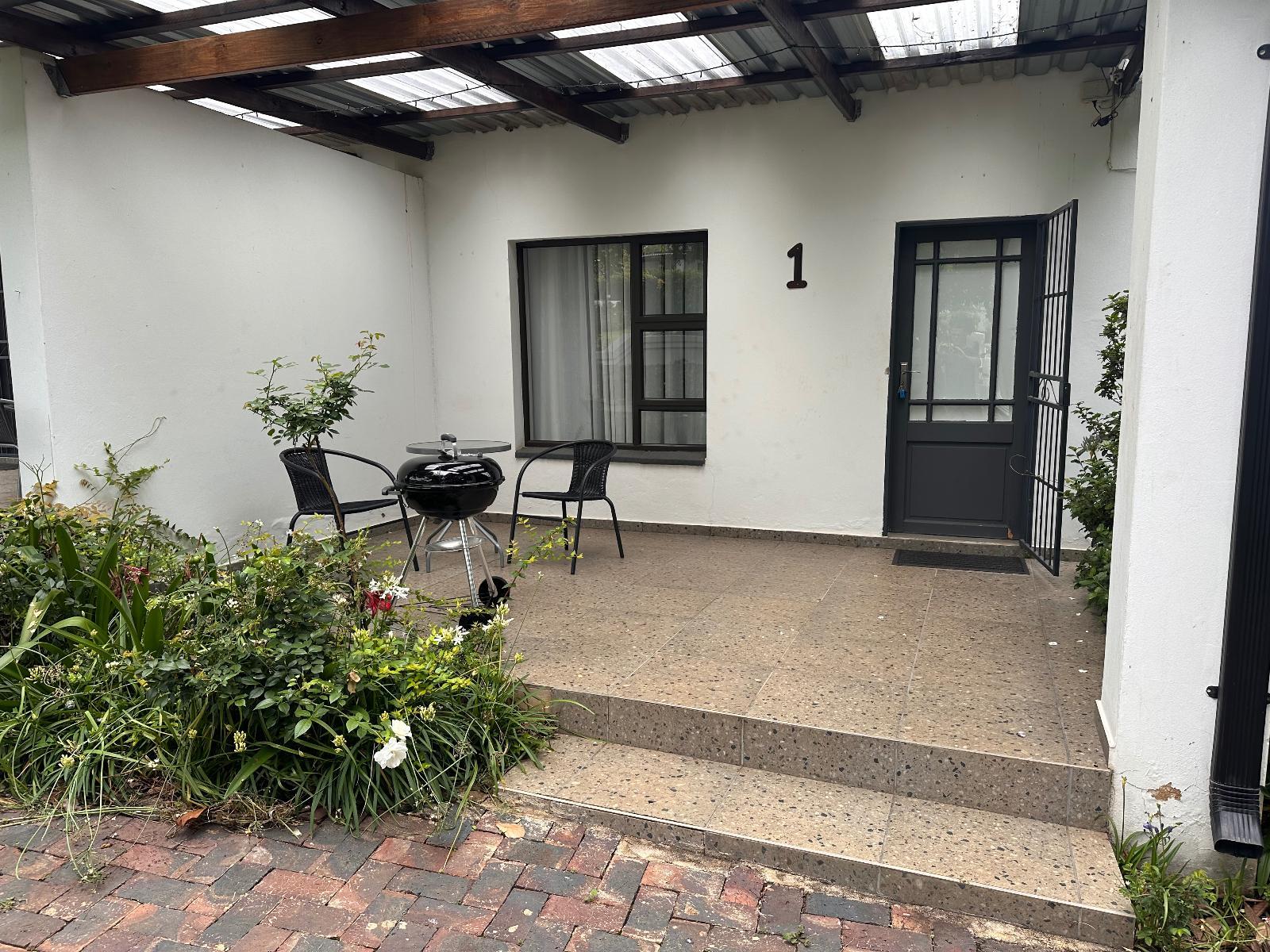 Room 1 — Facade or entrance