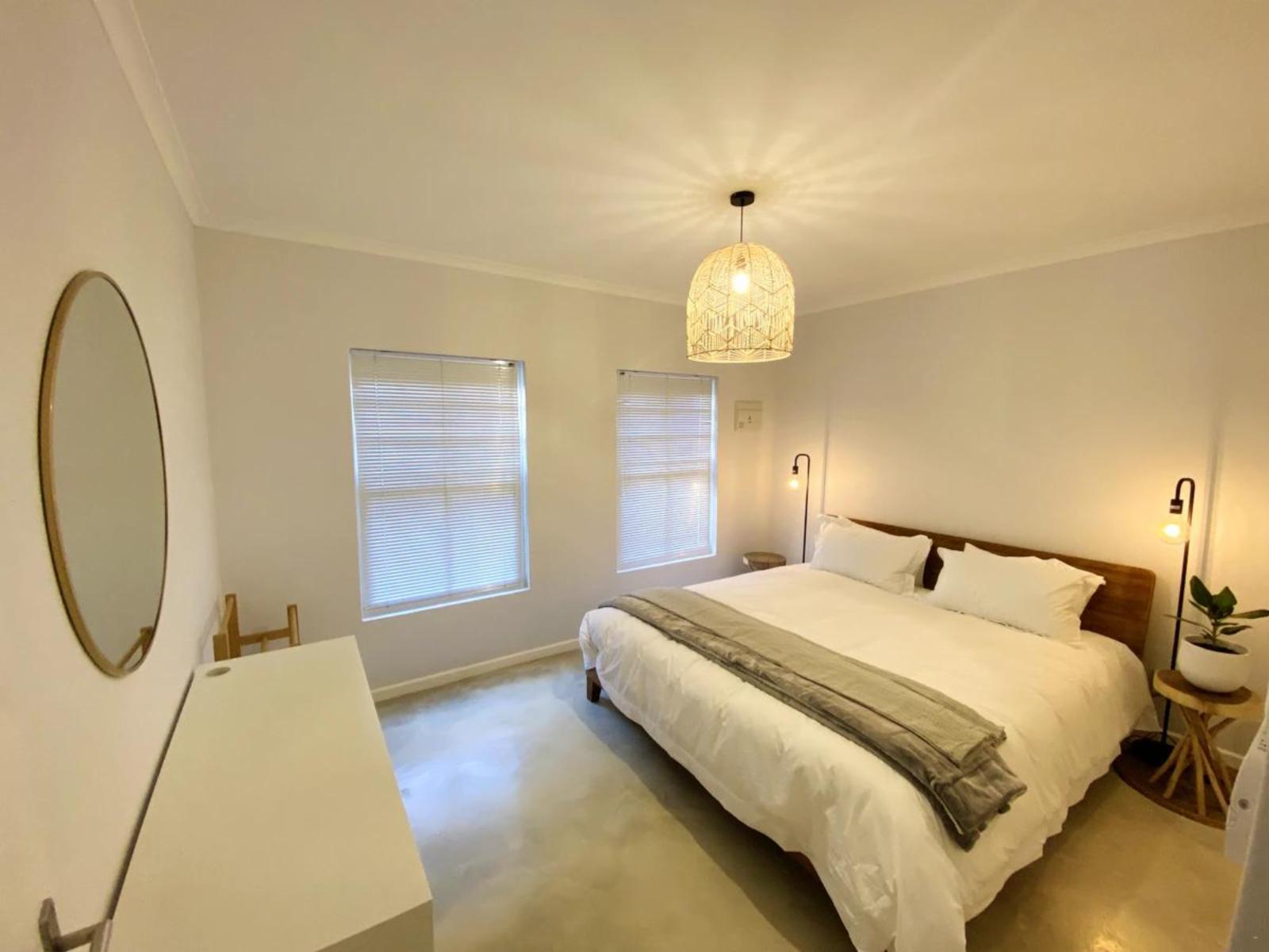 Room 1 — Photo of the whole room