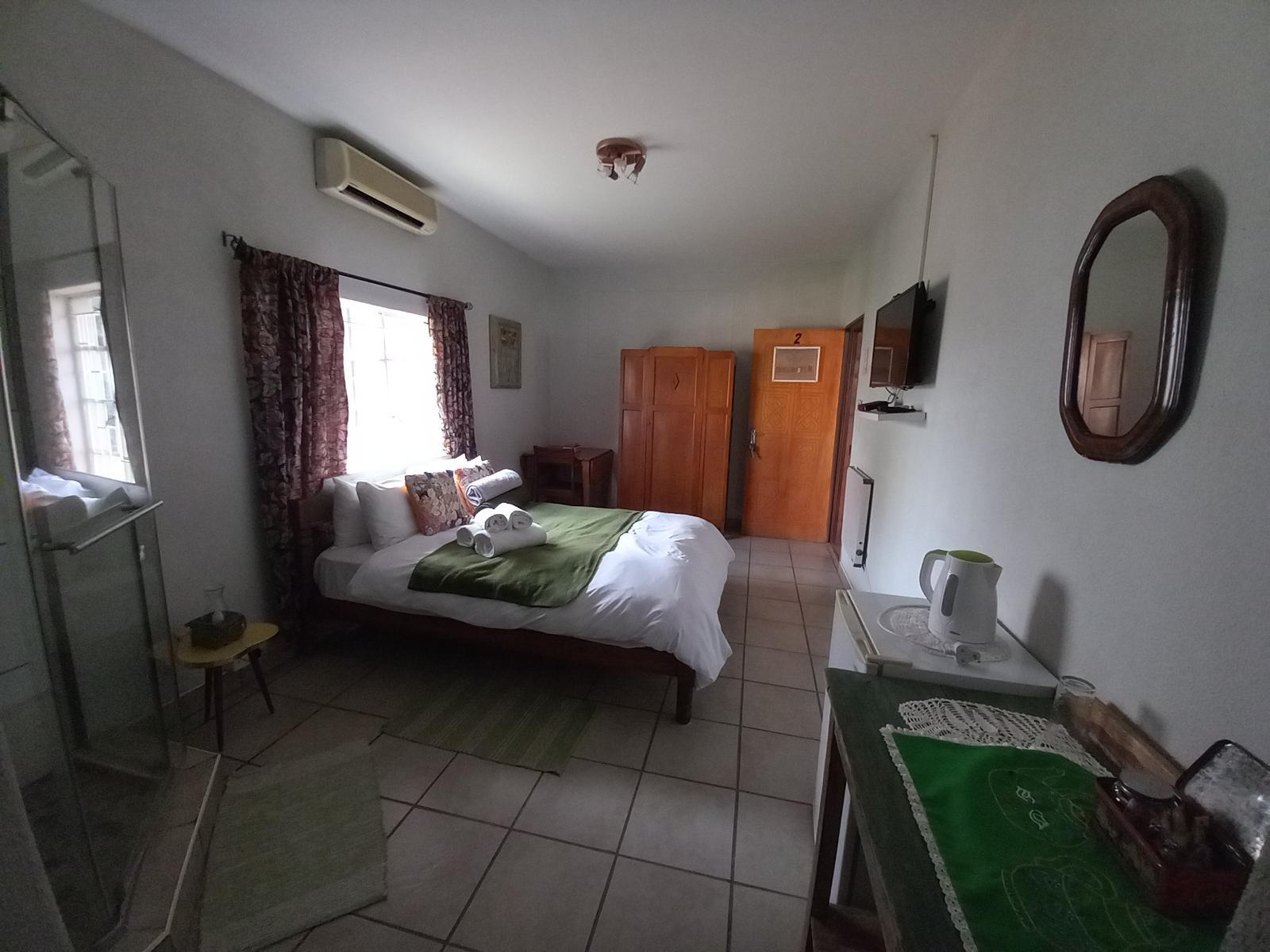 Room 1 — Photo of the whole room