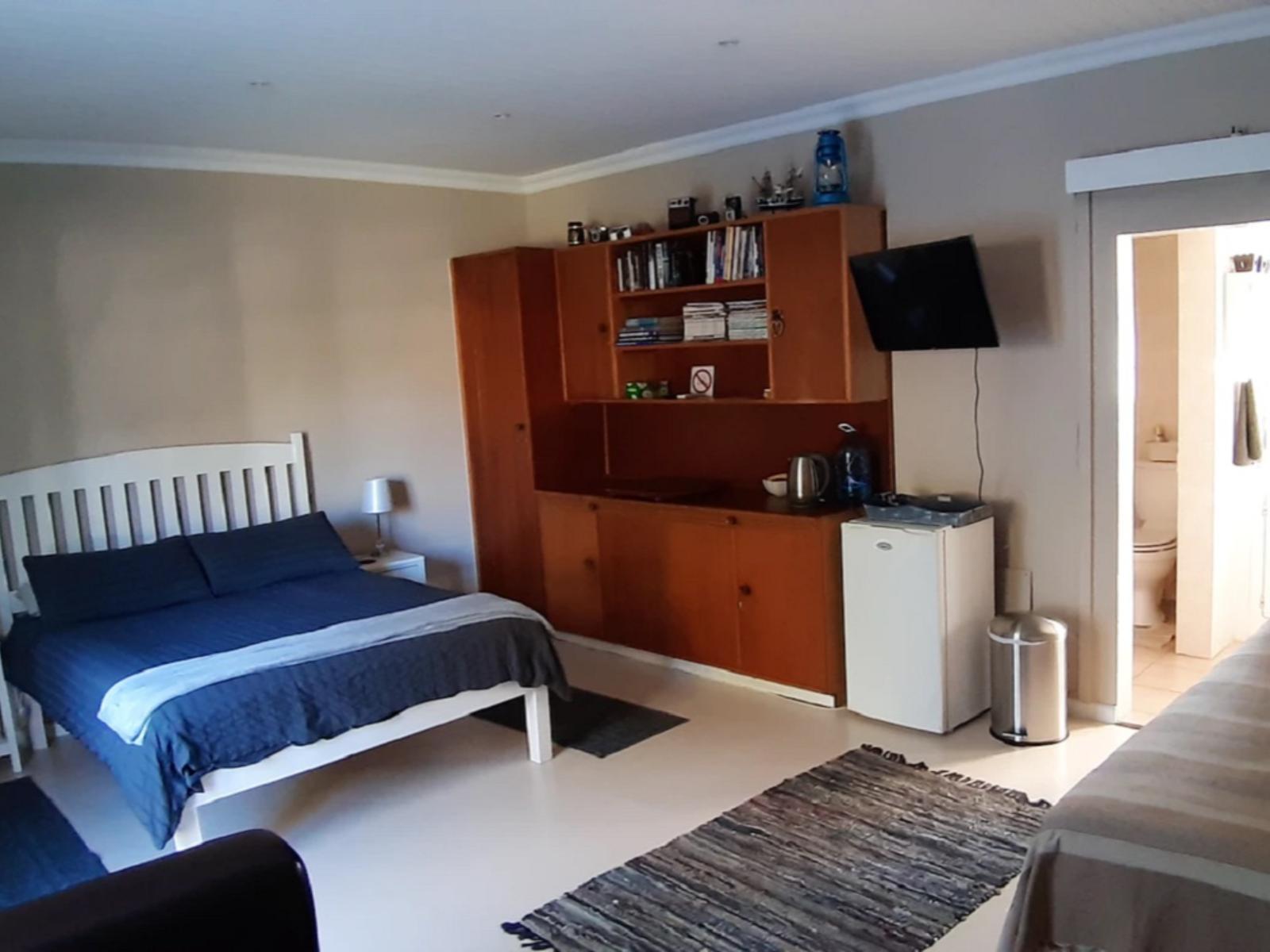Room 1 — Photo of the whole room