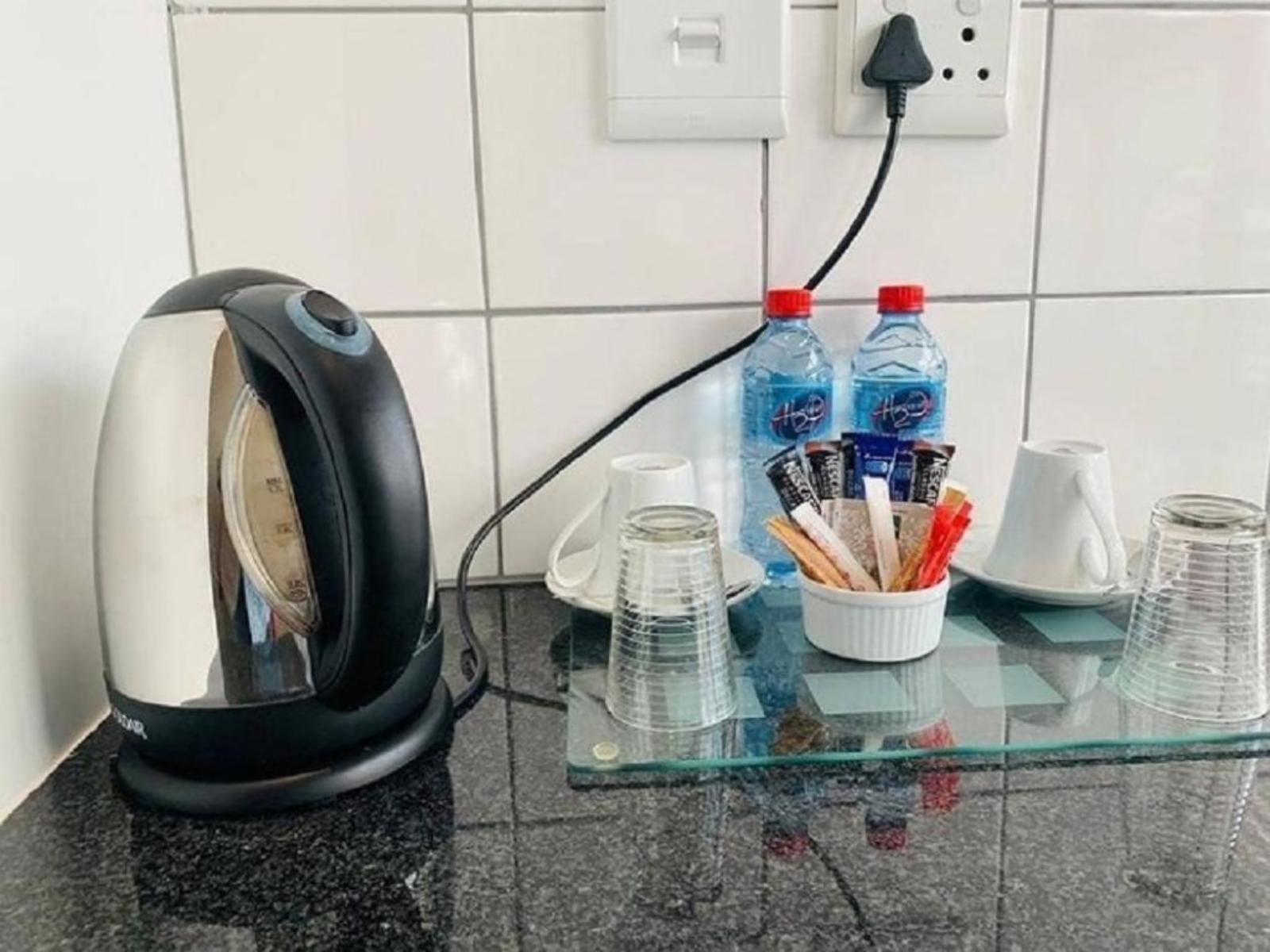 Room 1 — Coffee/tea facilities