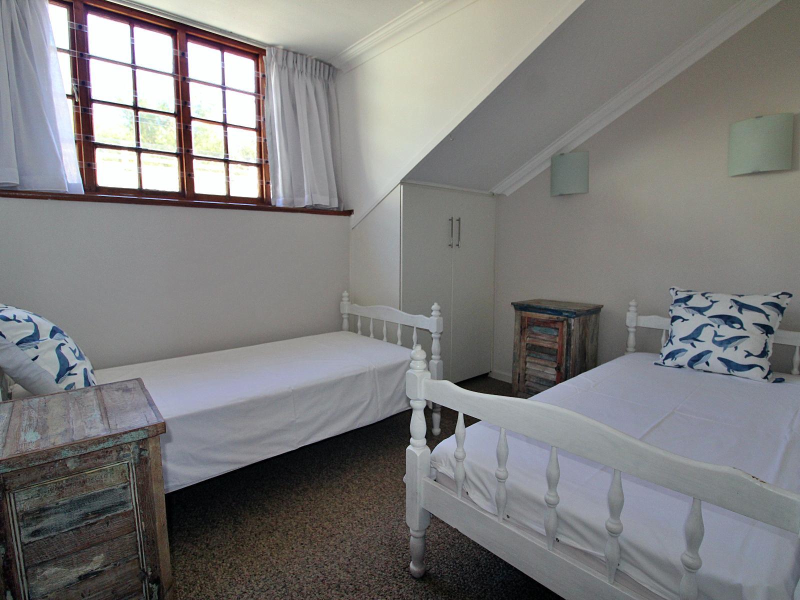 Room 1 — Photo of the whole room