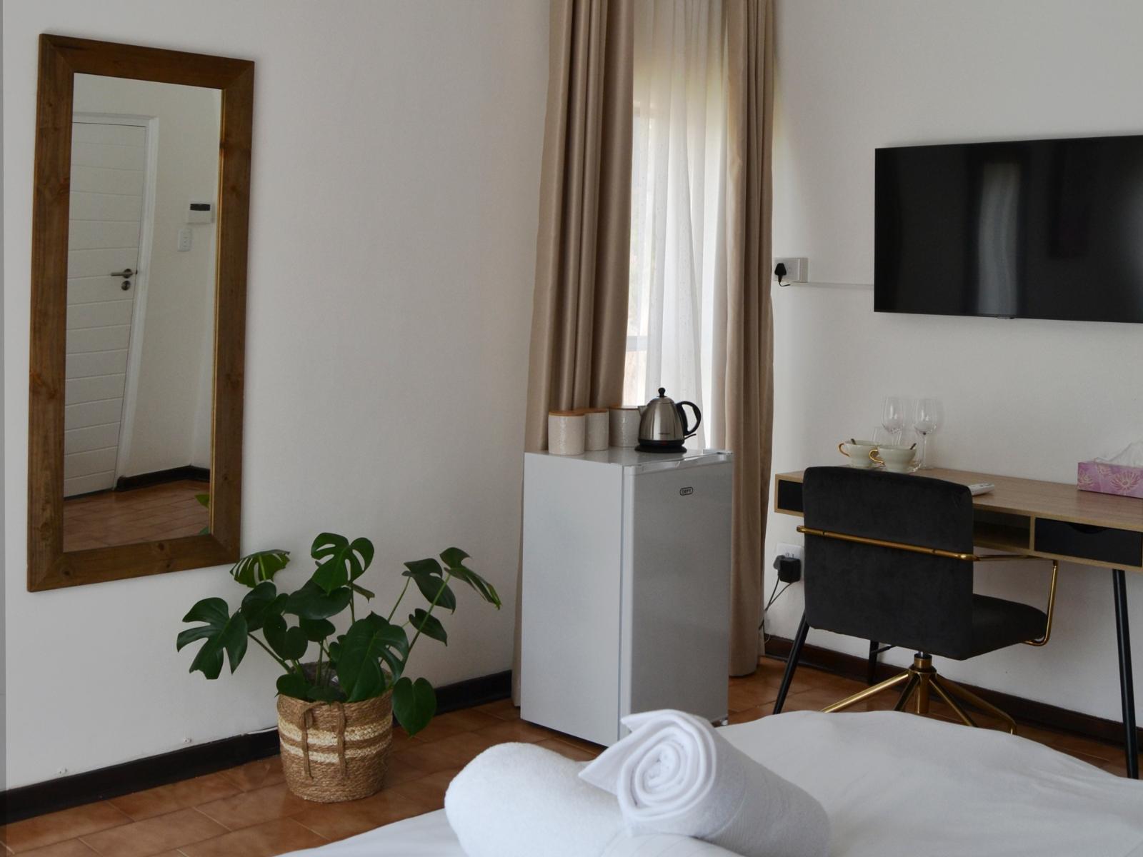 Room 1 — Photo of the whole room