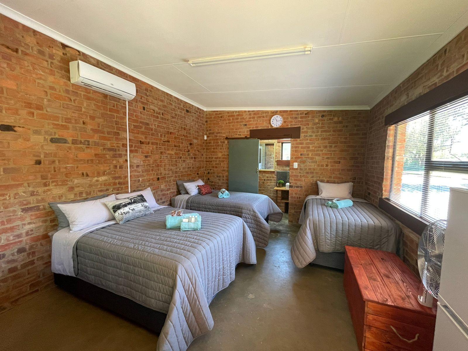 Room 1 — Photo of the whole room