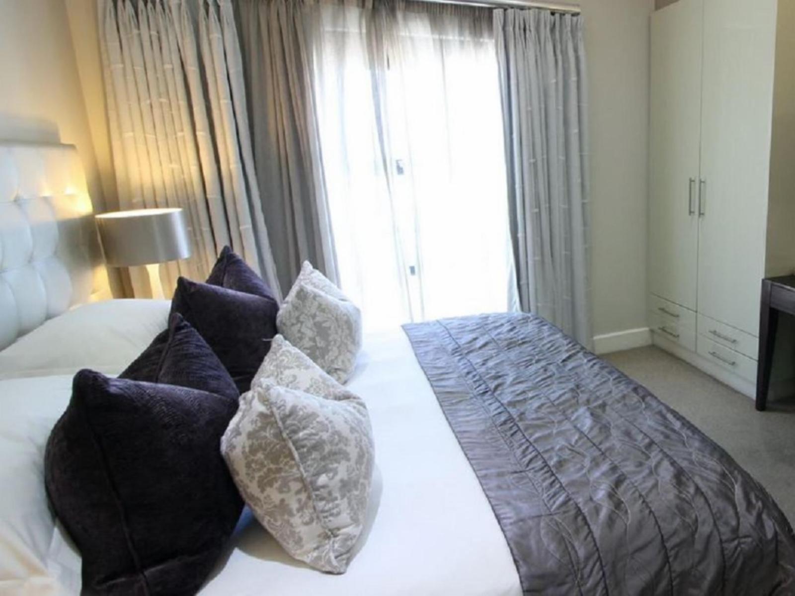 Room 2 — Photo of the whole room