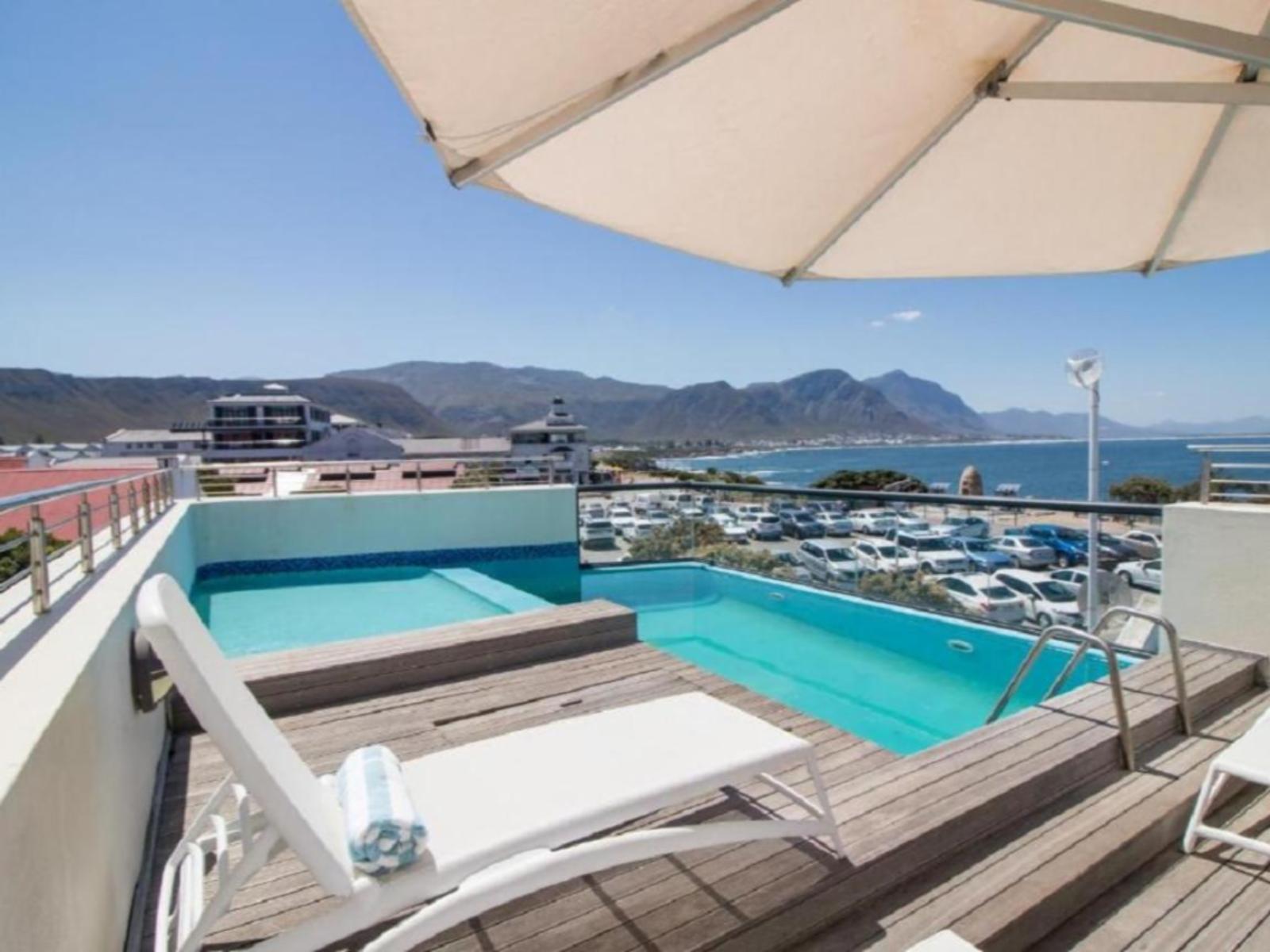 Harbour Square Rooms & Residences