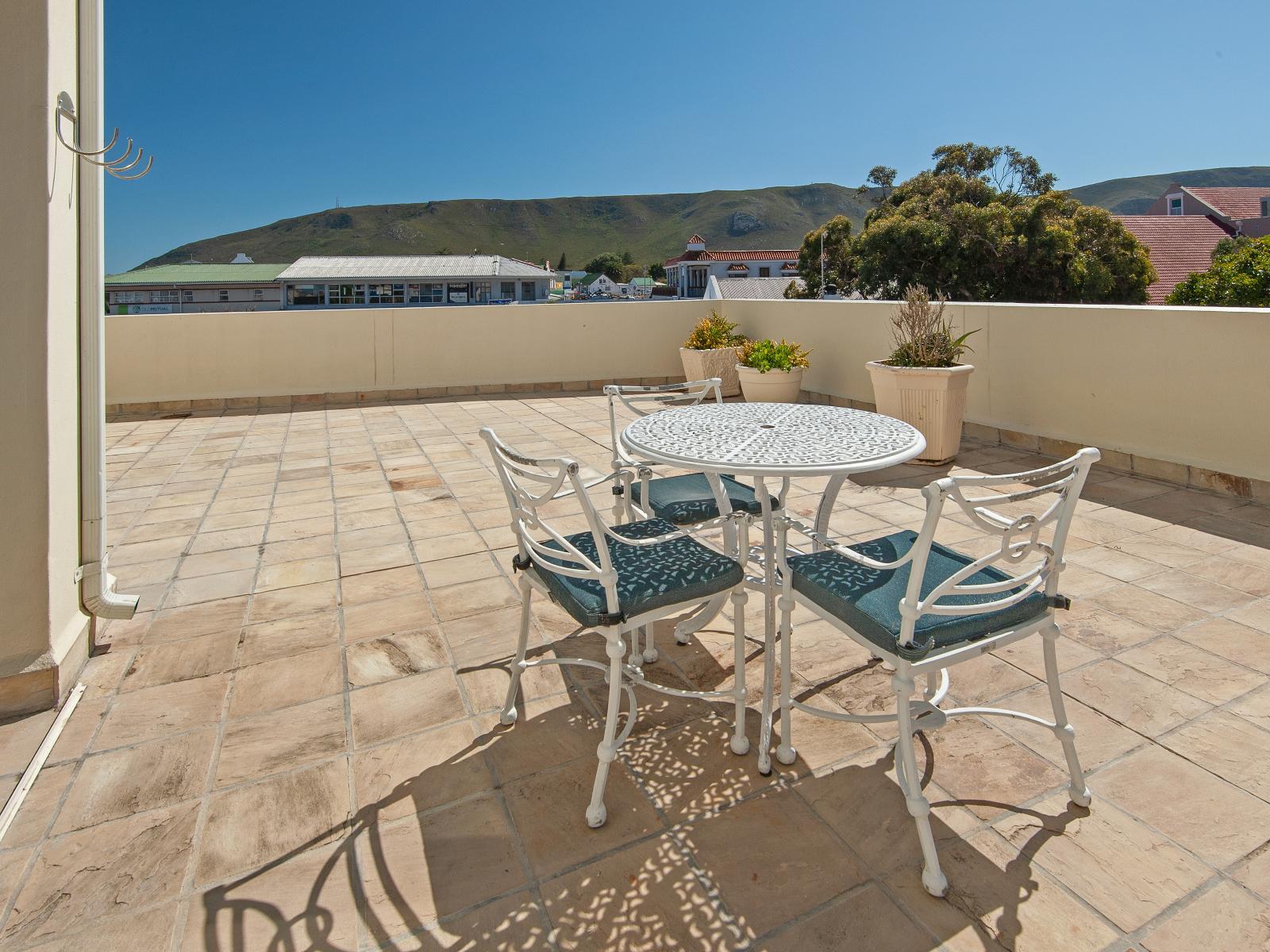 Room 1 — Balcony/Terrace