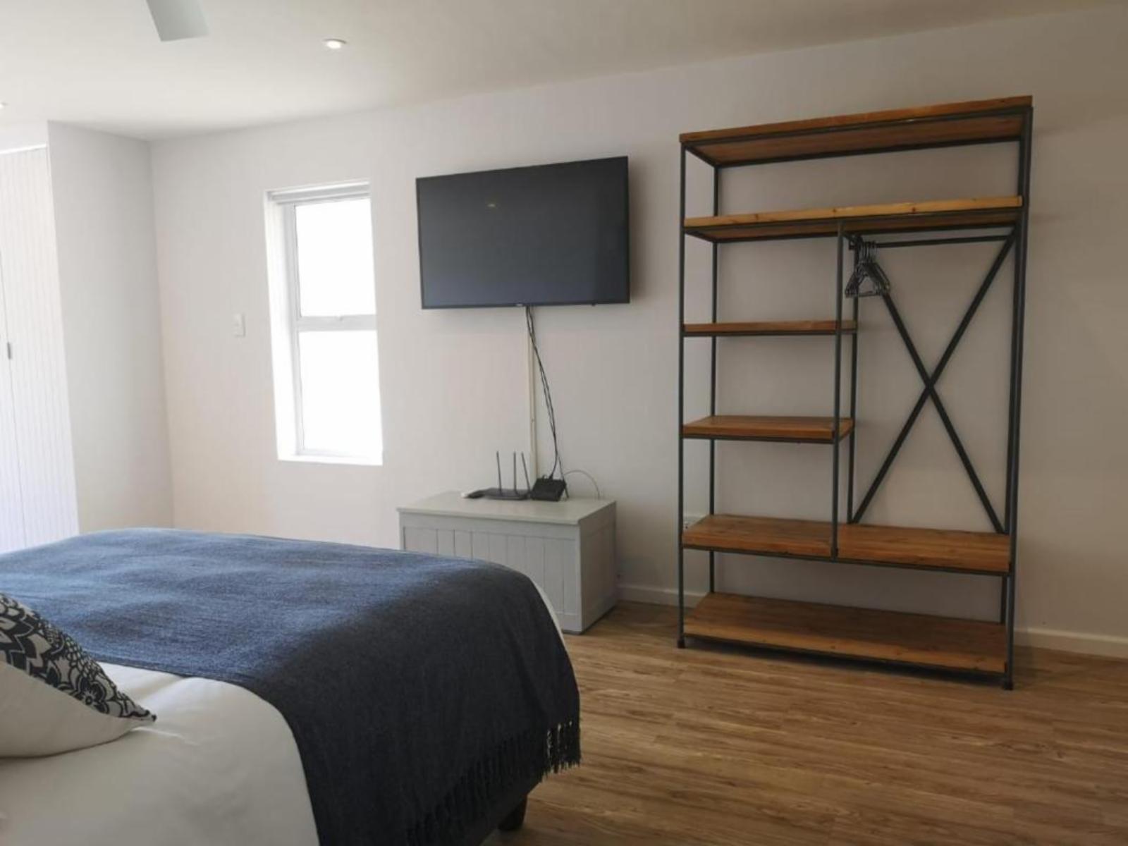 Room 1 — TV and multimedia