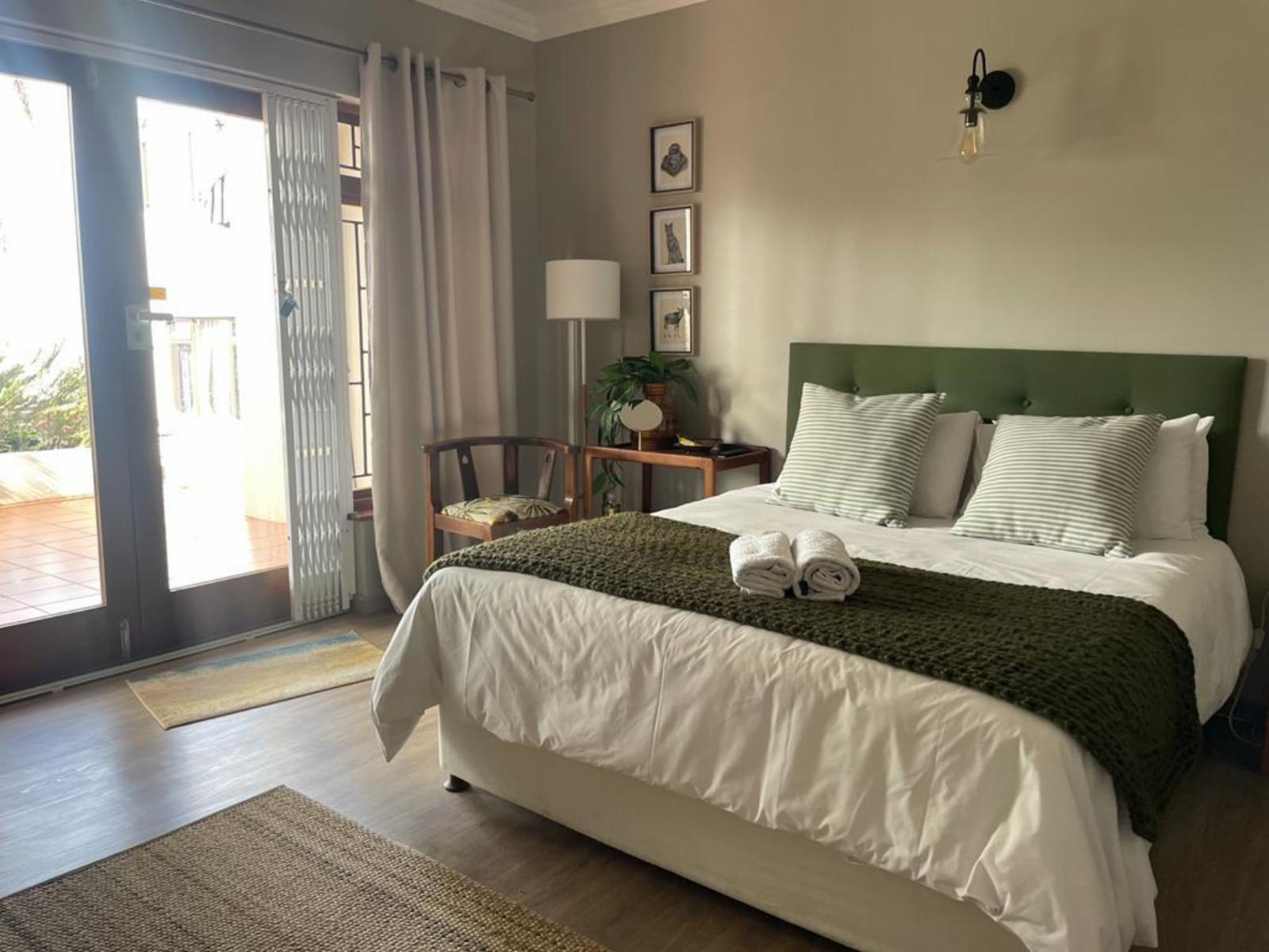 Room 2 — Photo of the whole room