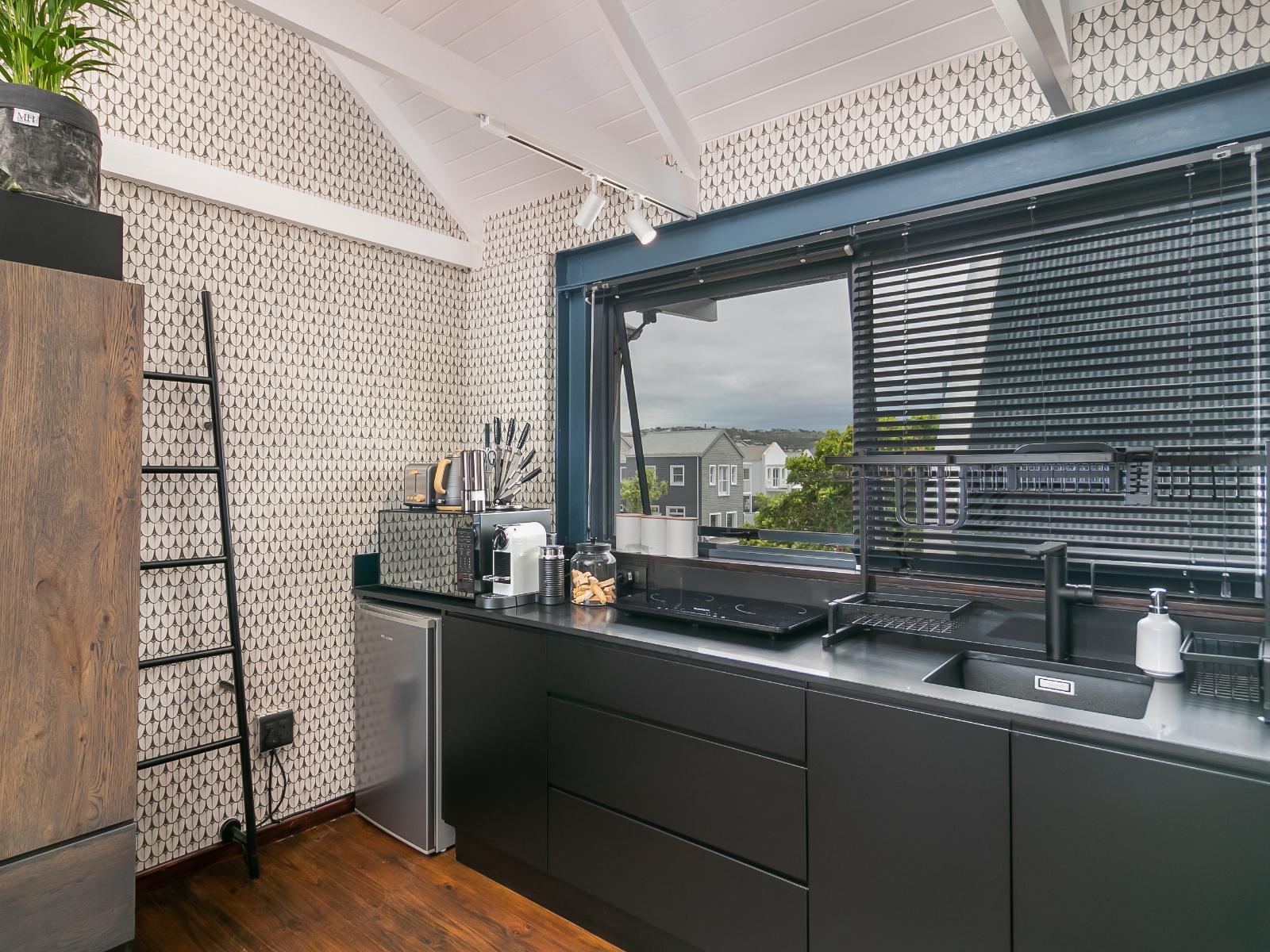 Room 1 — Kitchenette