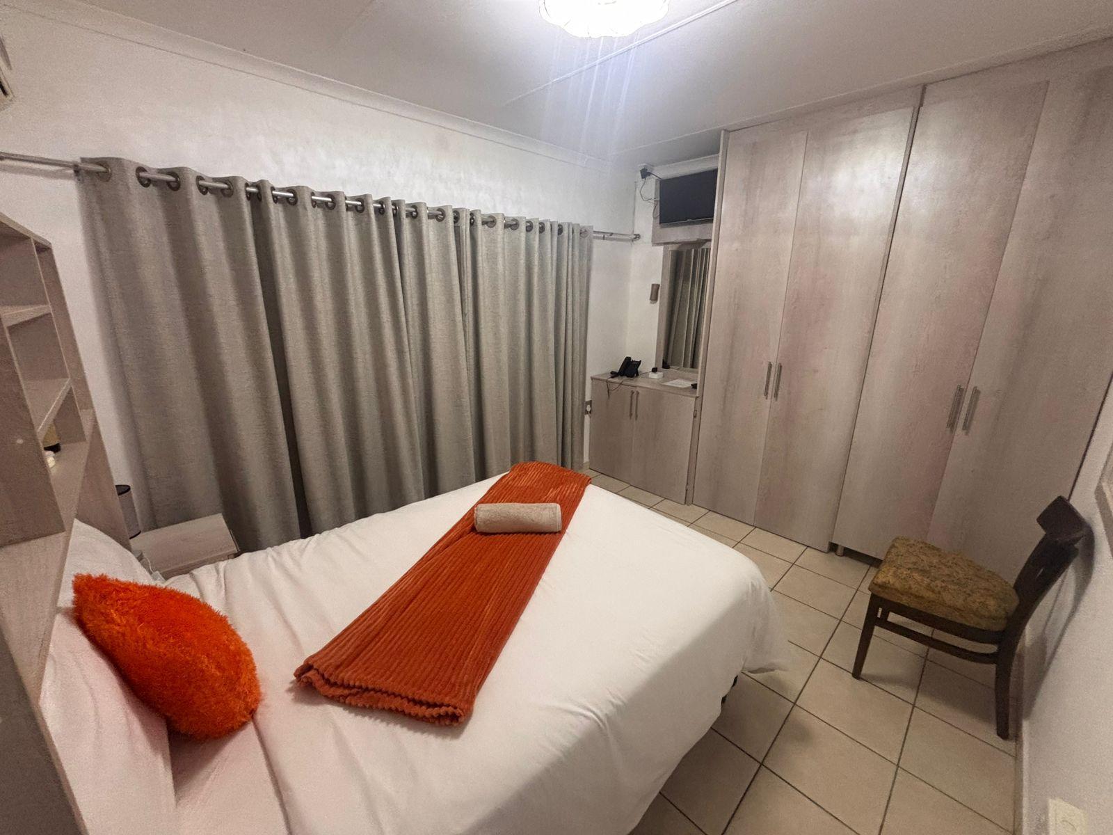 Room 1 — Photo of the whole room