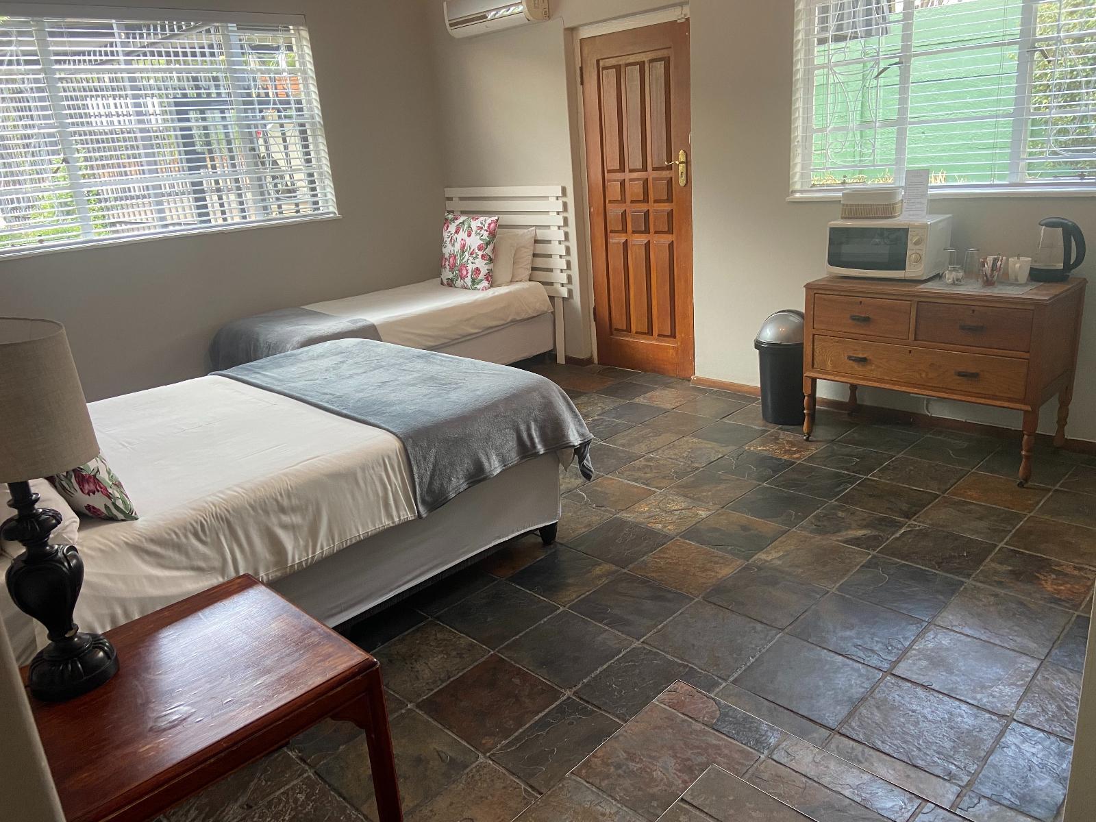 Room 2 — Photo of the whole room