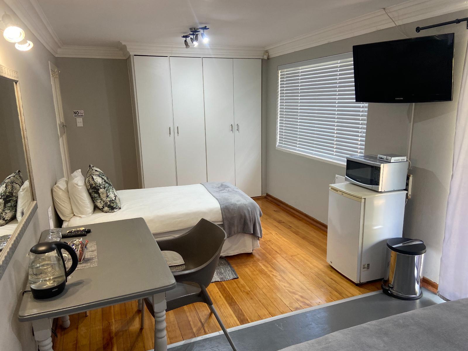 Room 1 — TV and multimedia