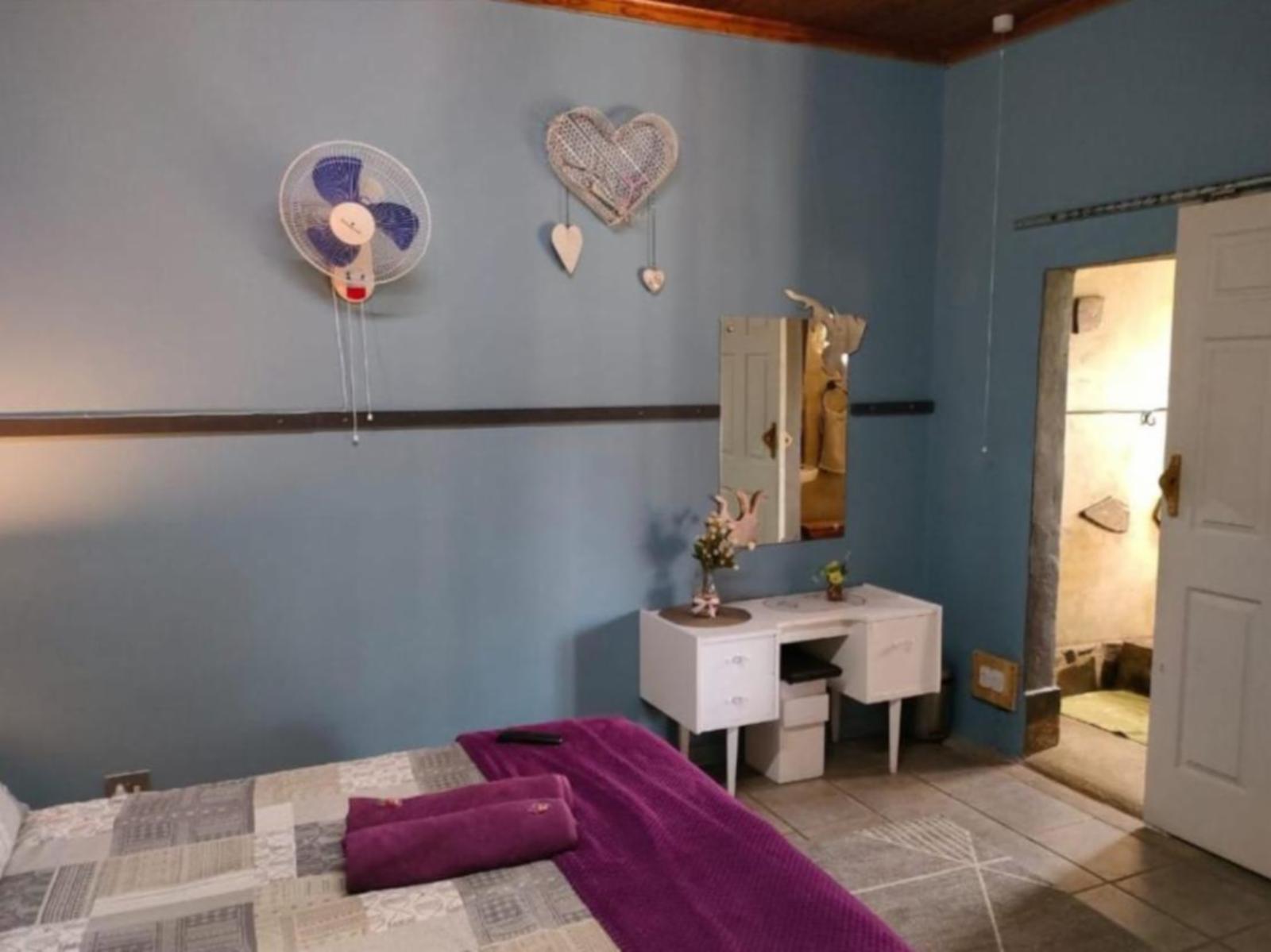 Room 2 — Photo of the whole room
