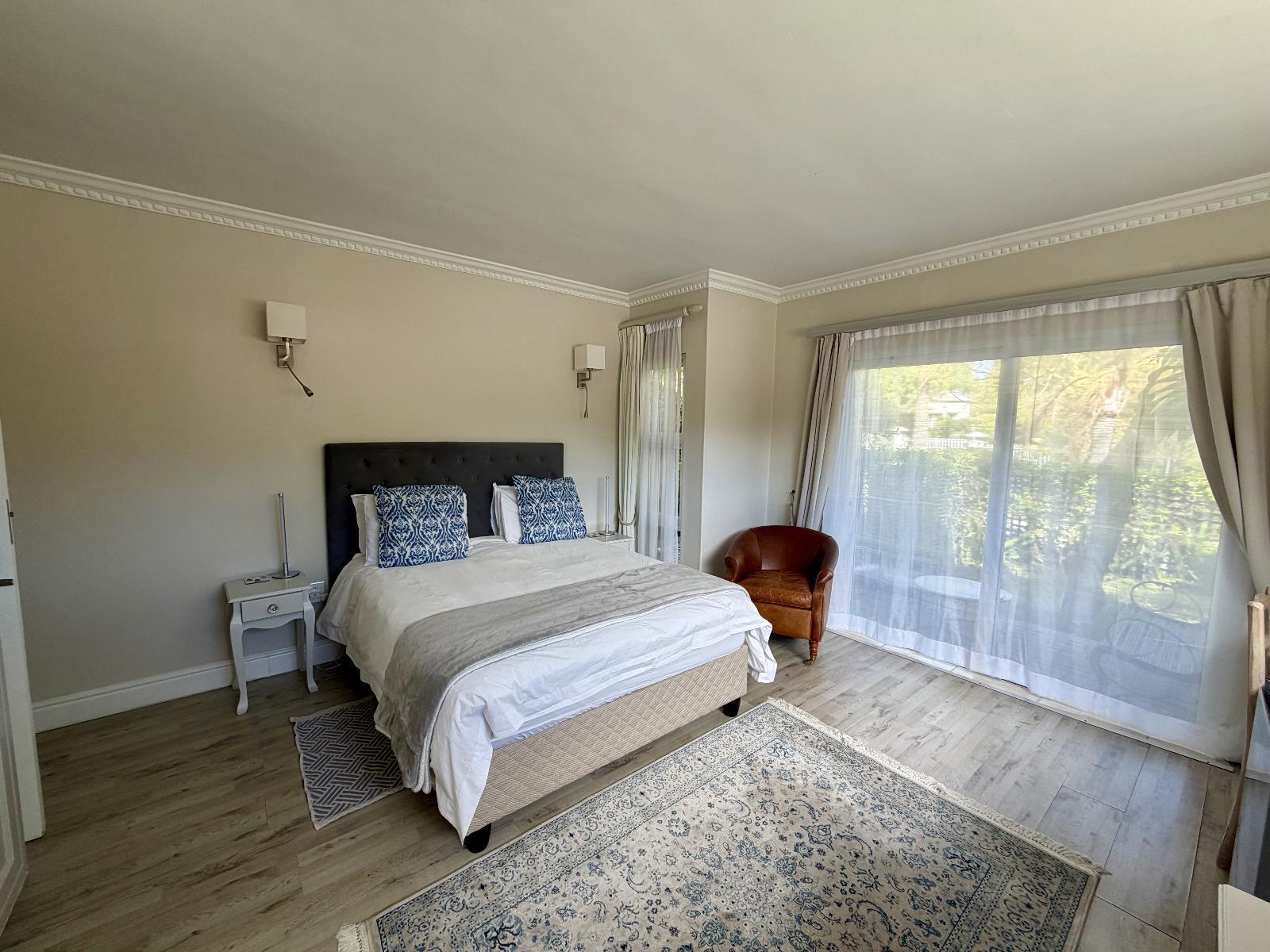 Room 2 — Photo of the whole room