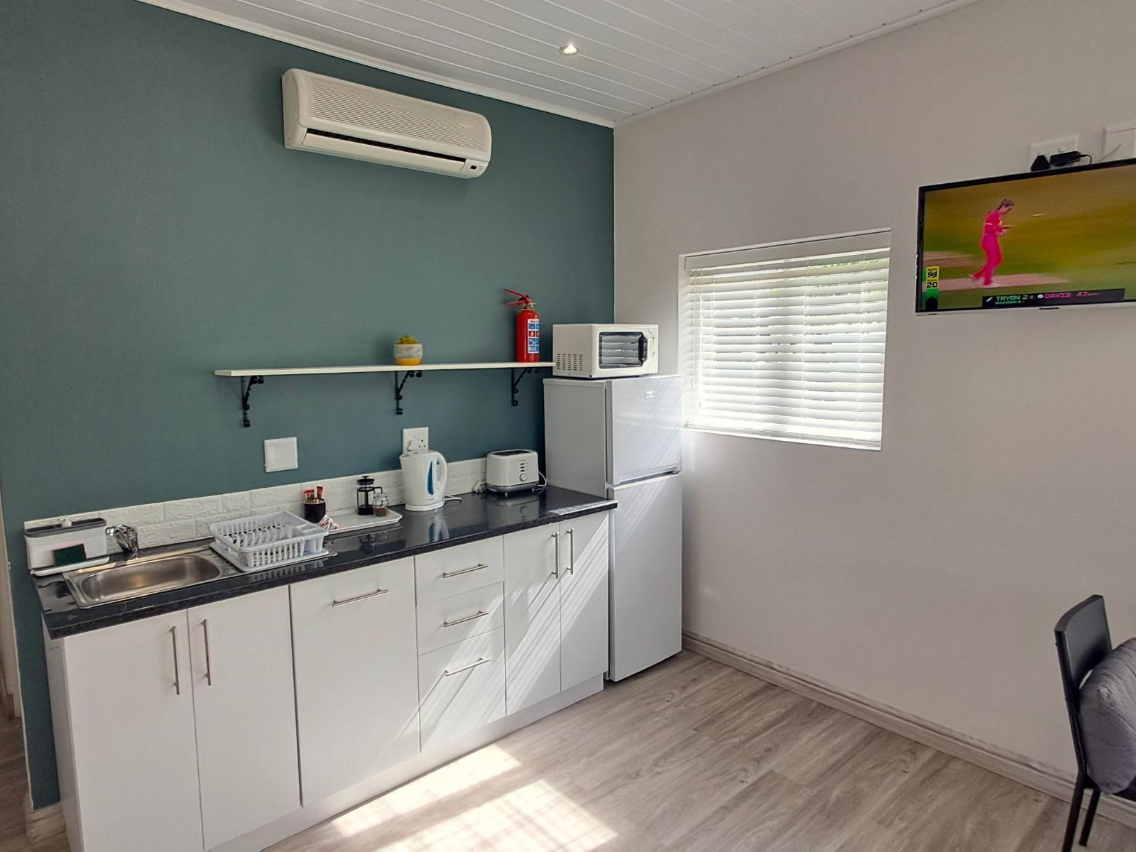 Room 1 — Kitchenette