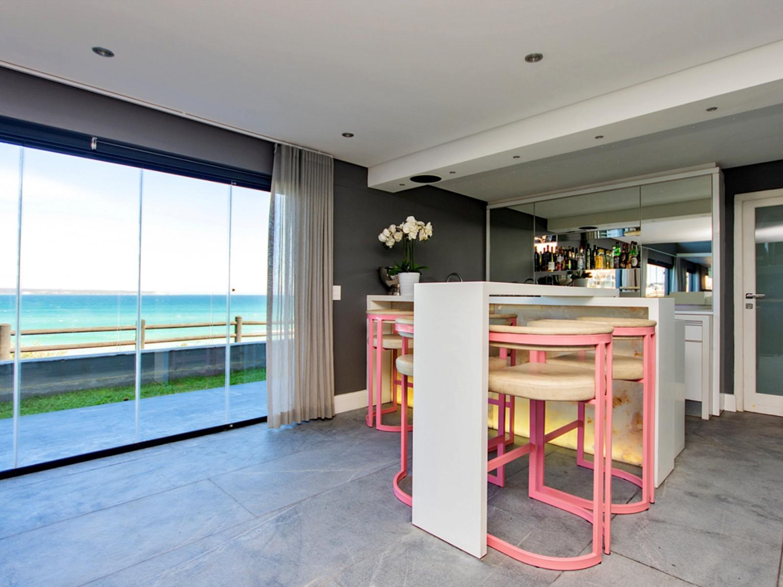 Lounge or bar