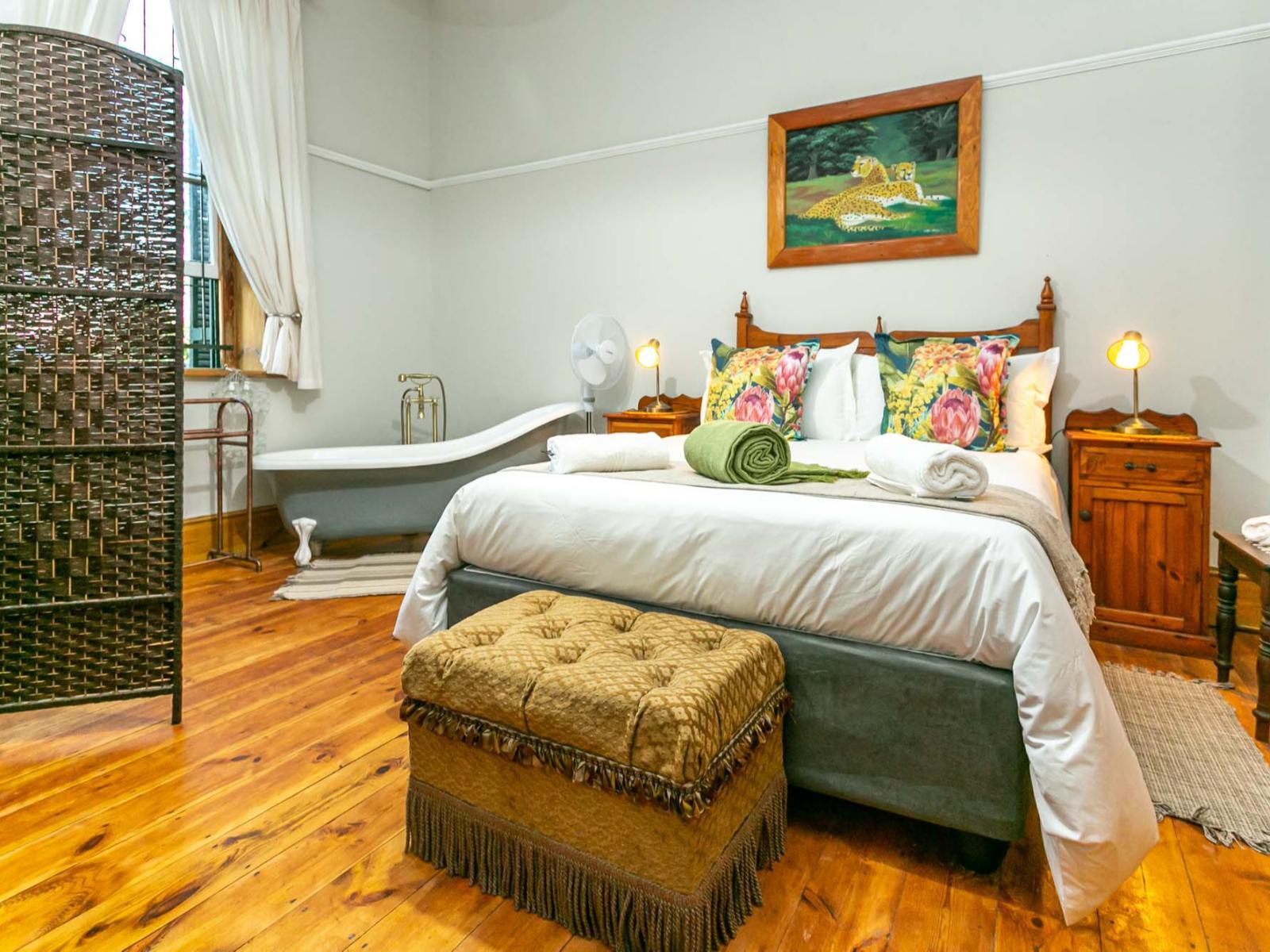 Room 1 — Photo of the whole room