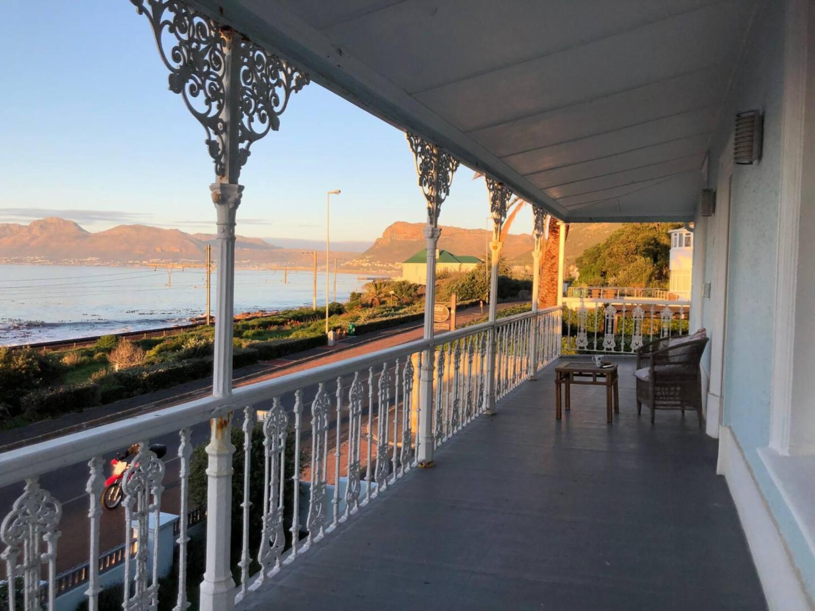 Room 4 — Balcony/Terrace