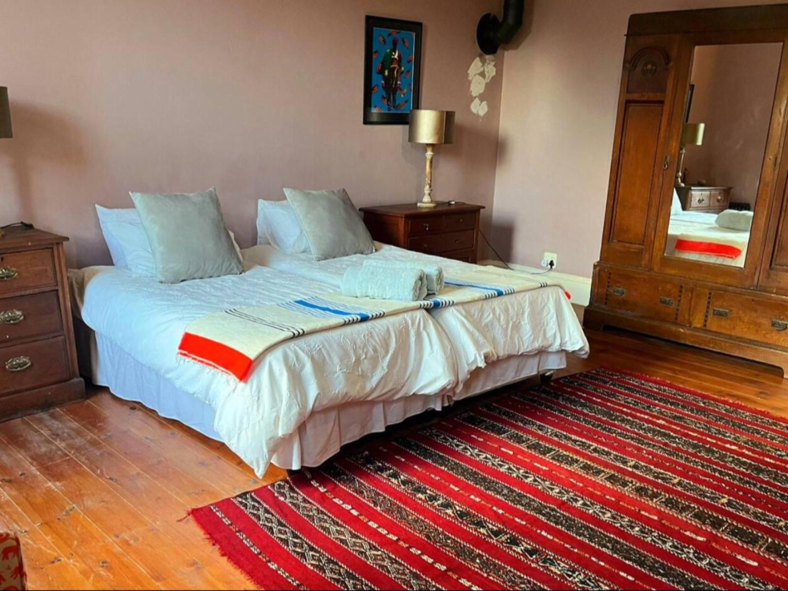 Room 4 — Photo of the whole room