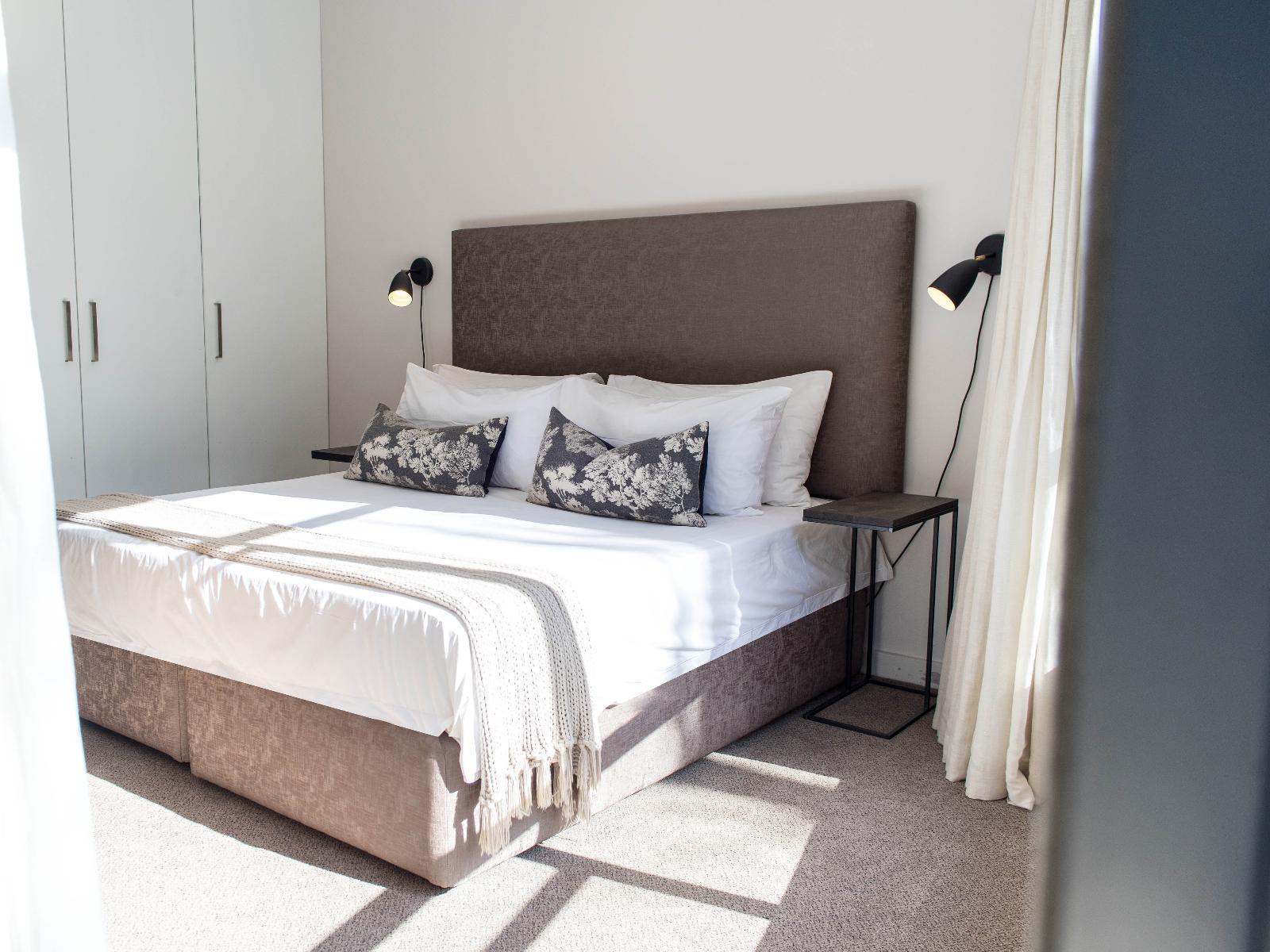 Room 1 — Photo of the whole room