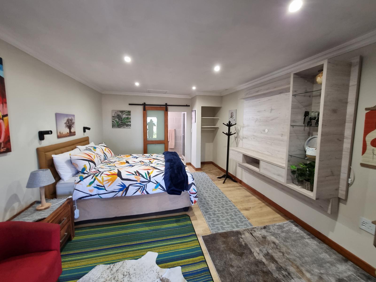 Room 1 — Photo of the whole room