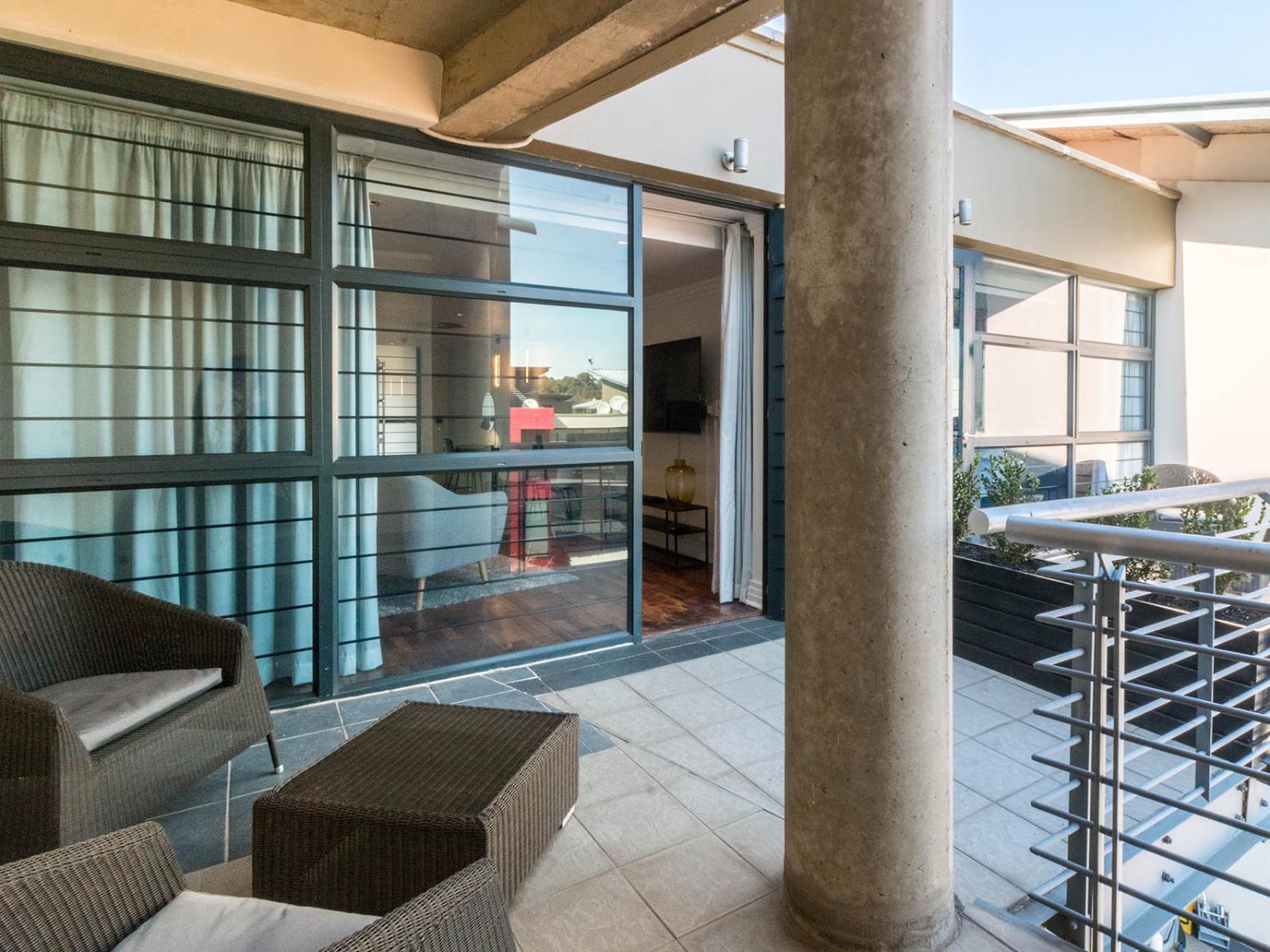 Room 1 — Balcony/Terrace