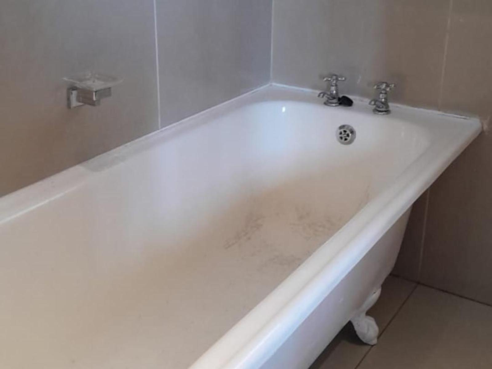Room 9 — Bathroom