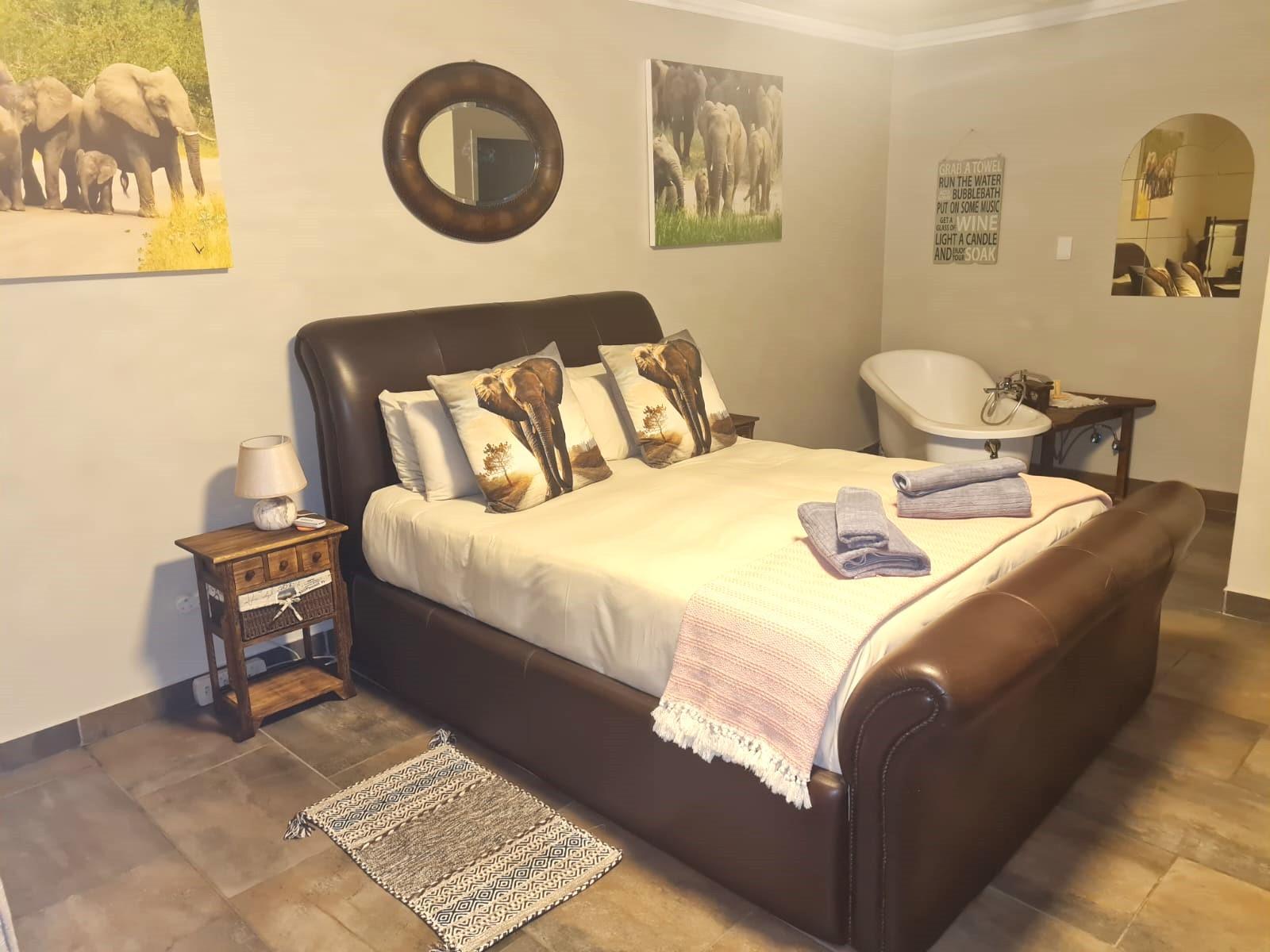 Room 1 — Photo of the whole room
