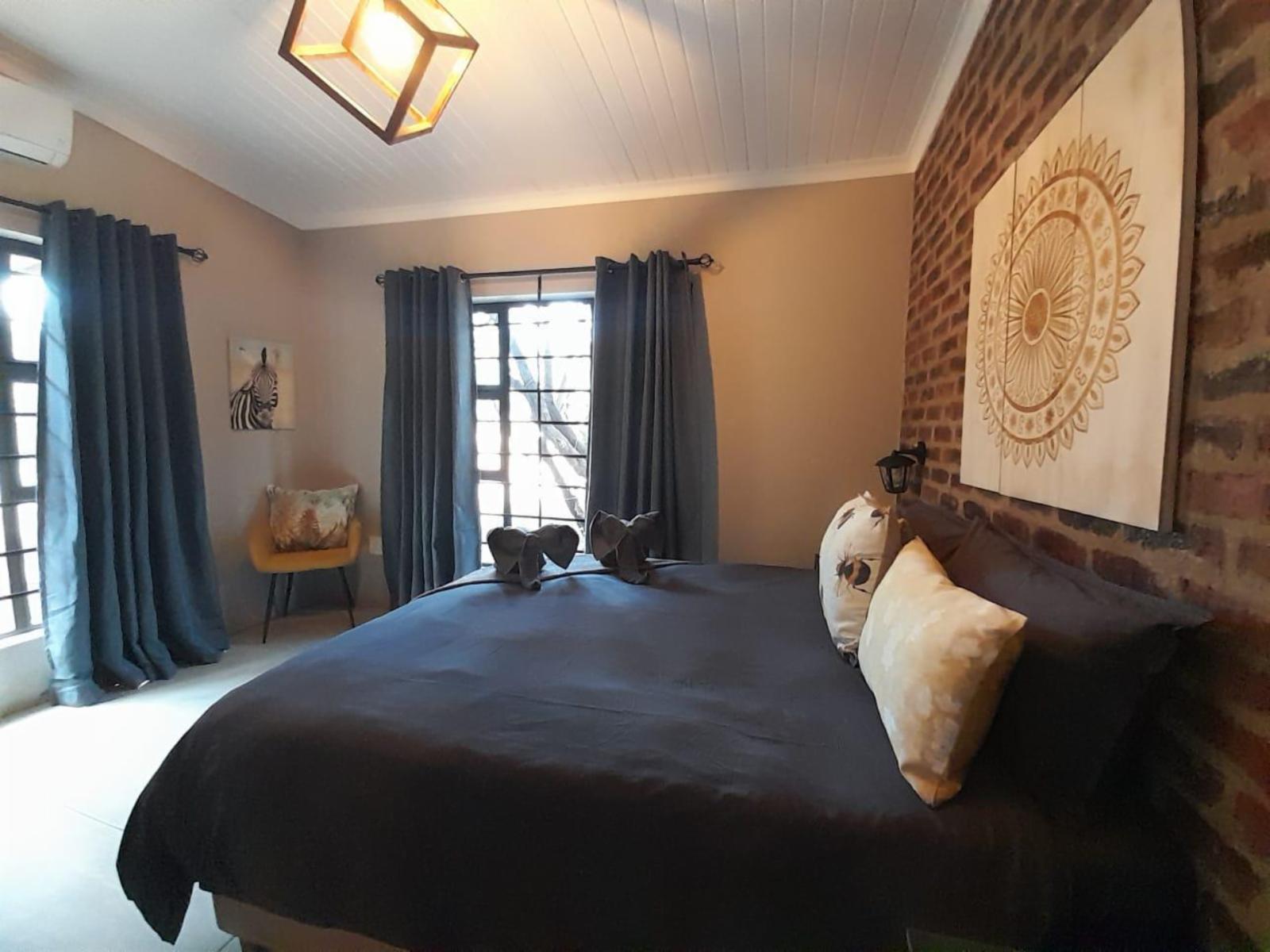 Room 1 — Photo of the whole room