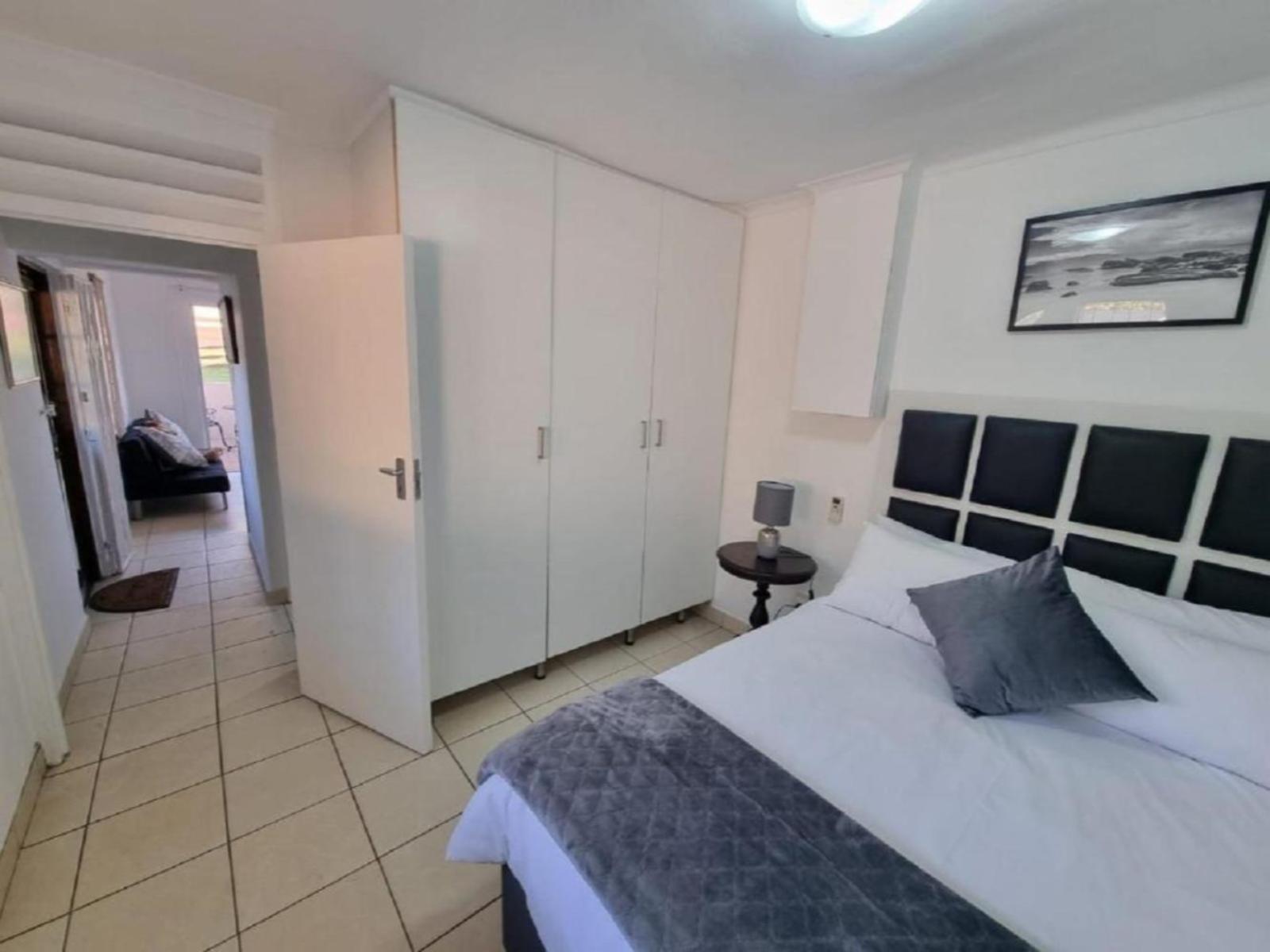 Room 1 — Photo of the whole room