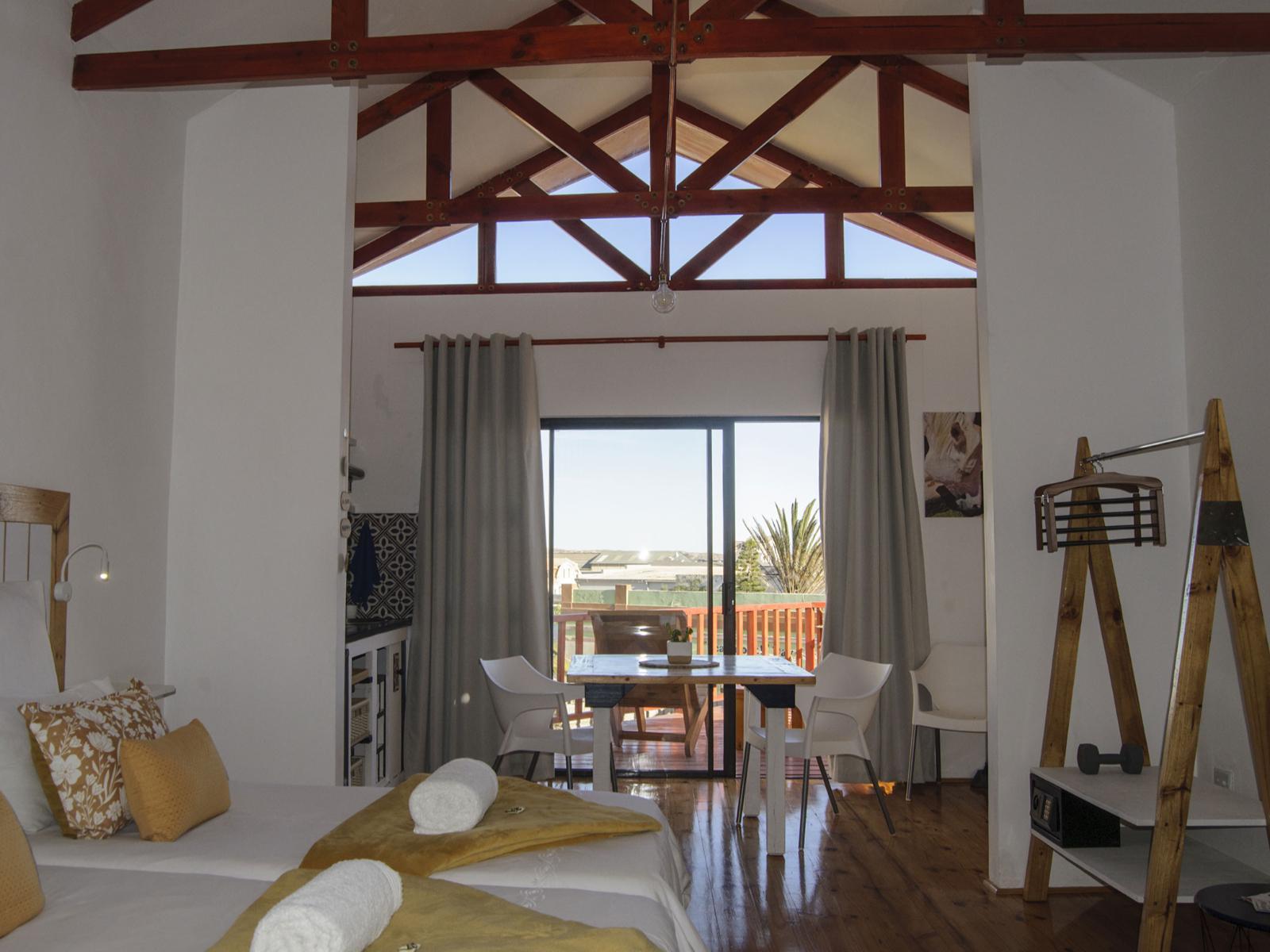 Room 1 — Photo of the whole room