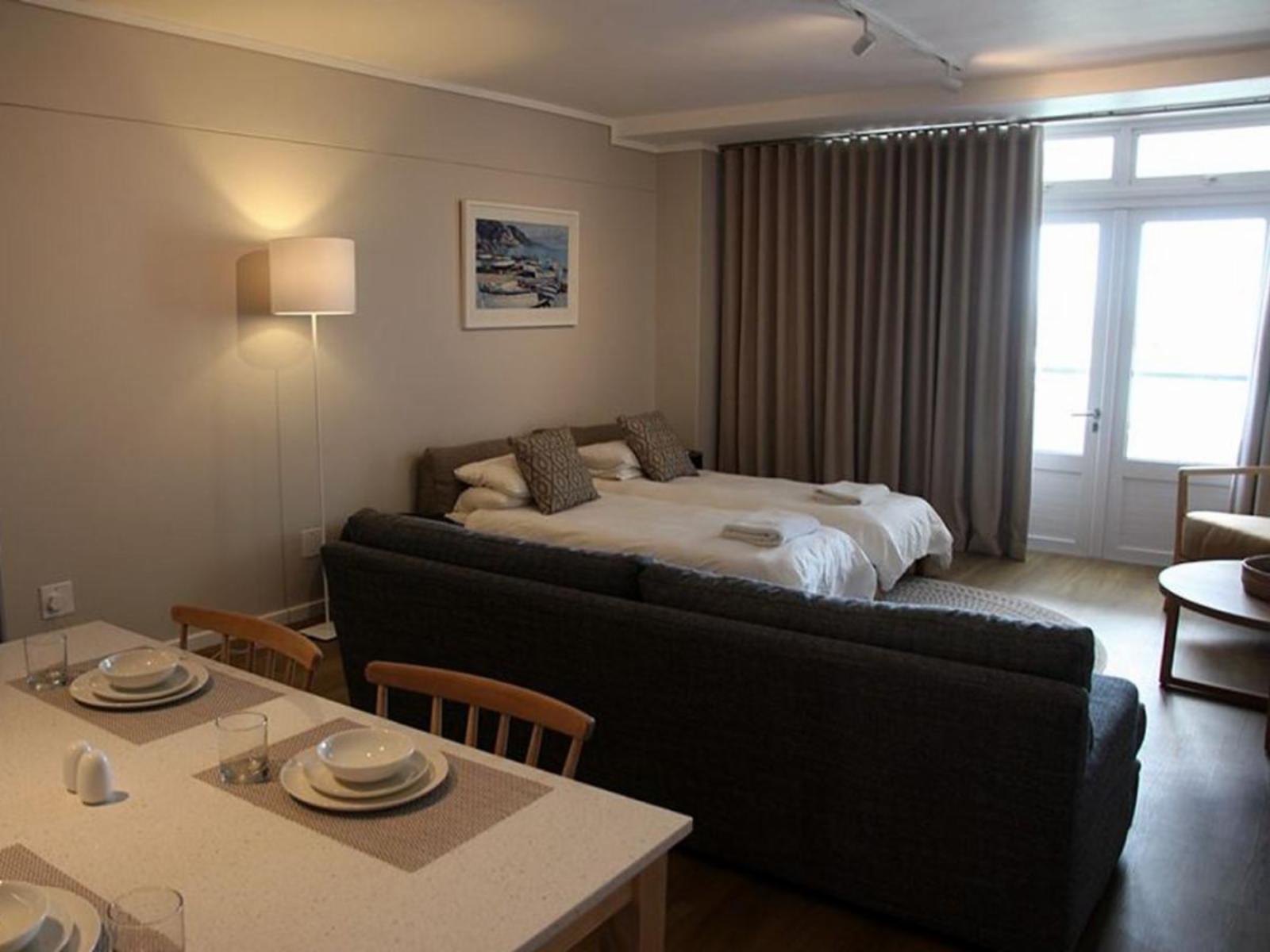 Room 2 — Photo of the whole room
