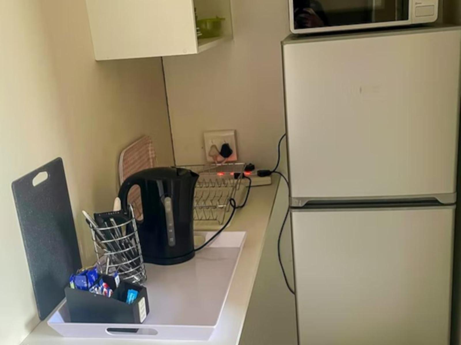 Room 1 — Kitchenette