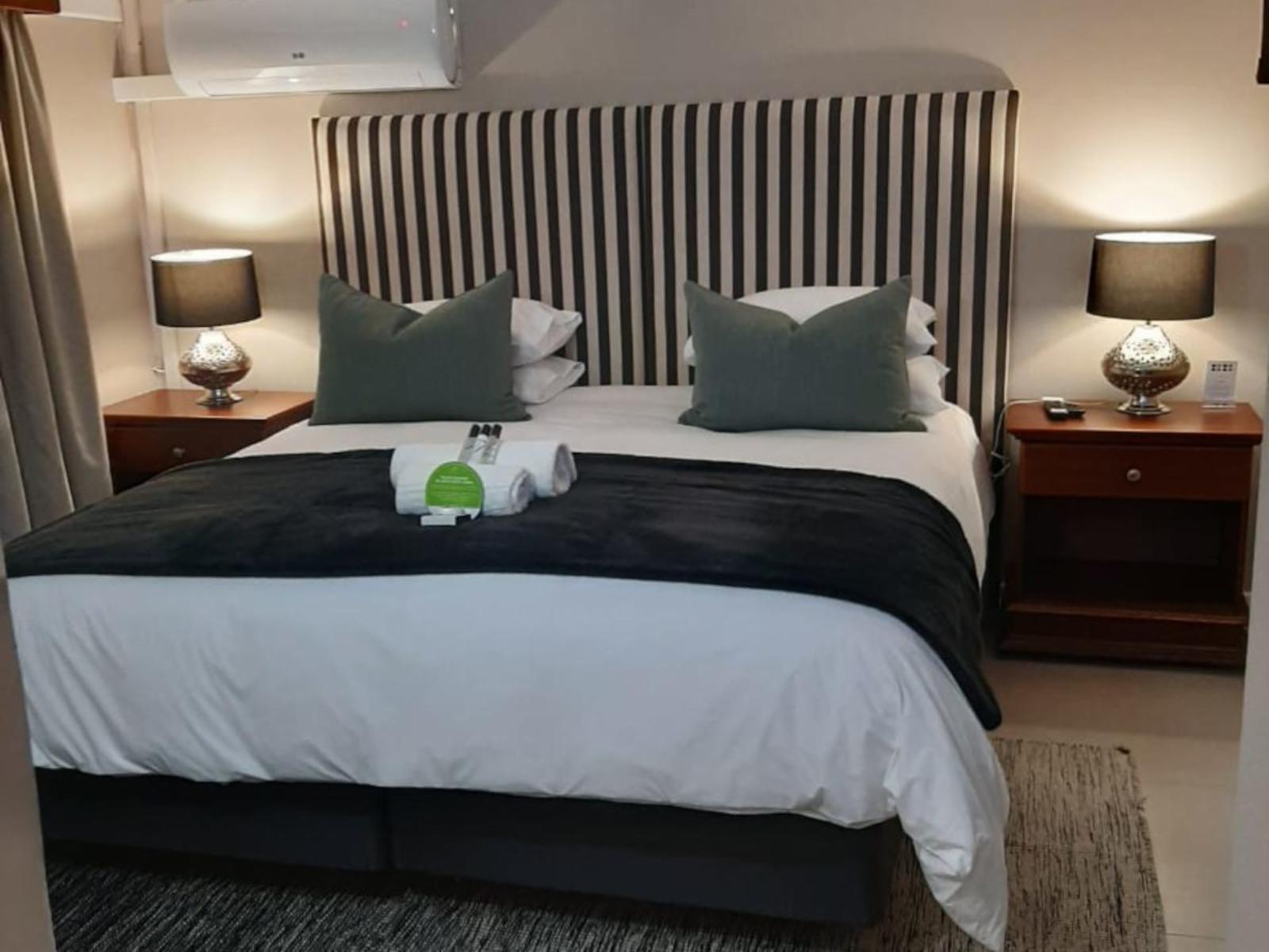 Room 2 — Photo of the whole room
